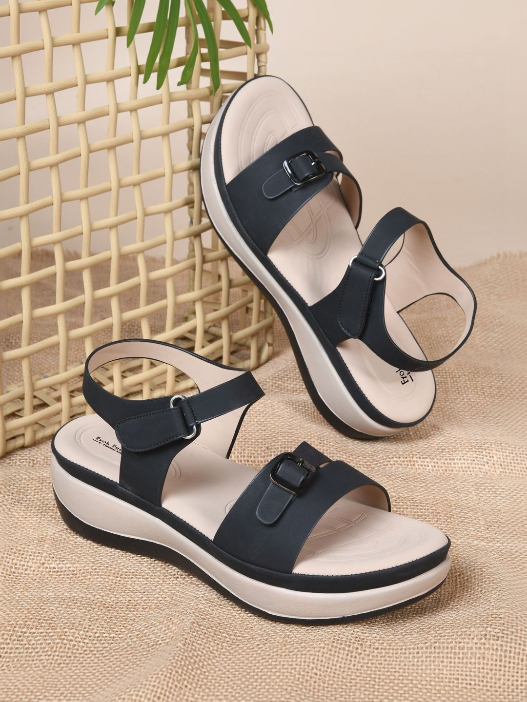 Froh Feet Froh Feet Wedge Sandals with Buckles