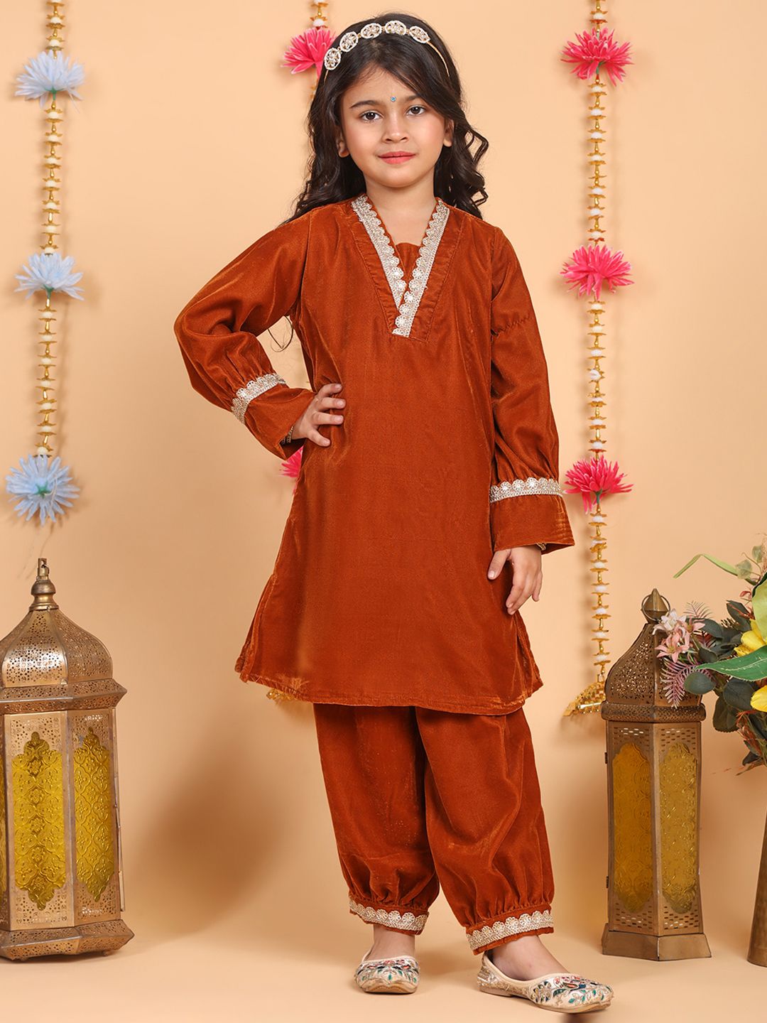 Superminis Girls Regular Gotta Patti Velvet Kurta with Patiala