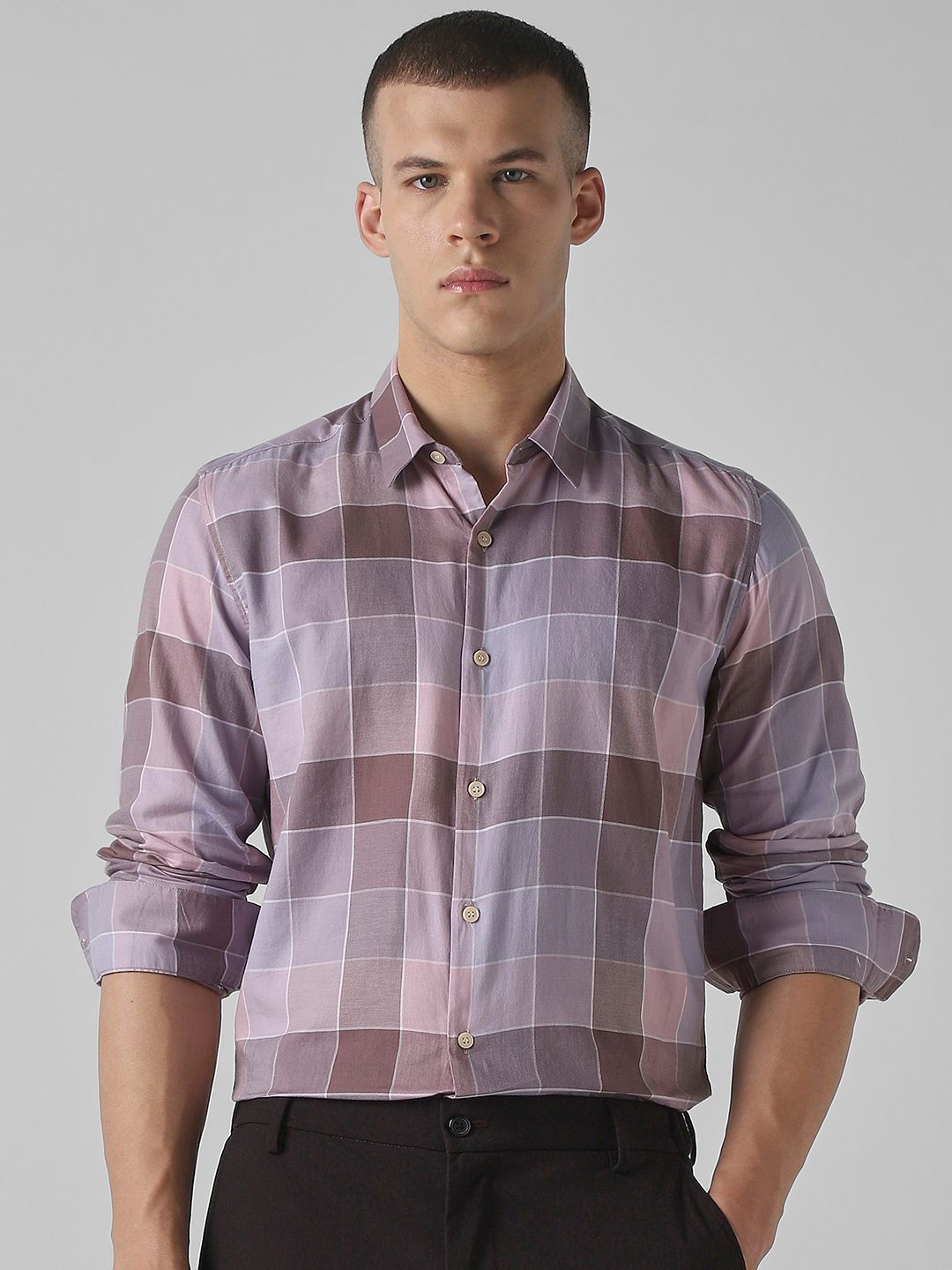 Mufti Mufti Men Slim Fit Checked Spread Collar Cotton Casual Shirt