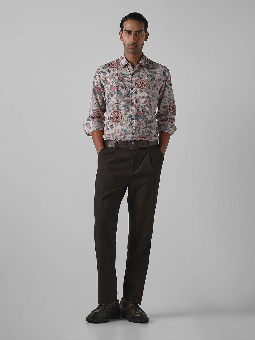 Mufti Slim Fit Long Sleeves Spread Collar Cotton Floral Opaque Printed Casual Shirt