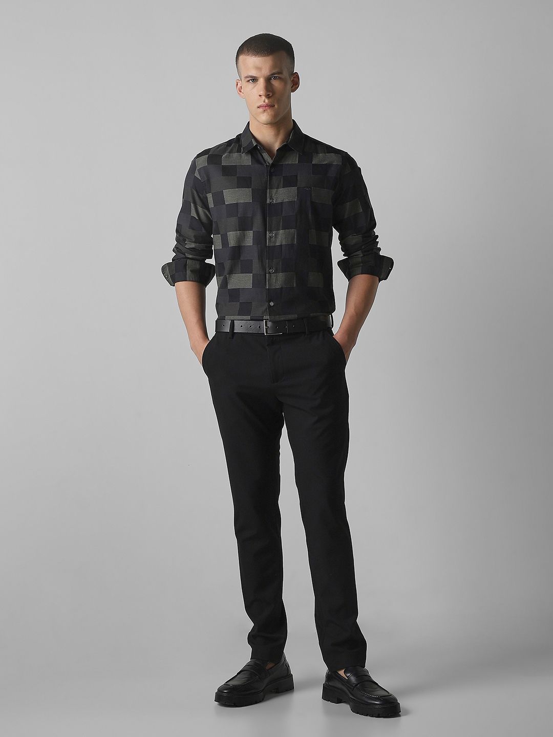 Mufti Men Slim Fit Checked Spread Collar Cotton Casual Shirt