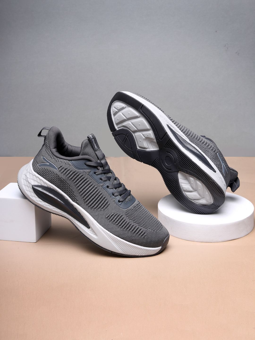 Action Men Mesh Running Non-Marking Shoes