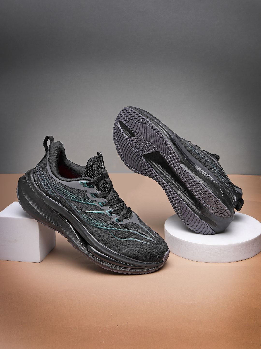 Action Men Mesh Running Non-Marking Shoes