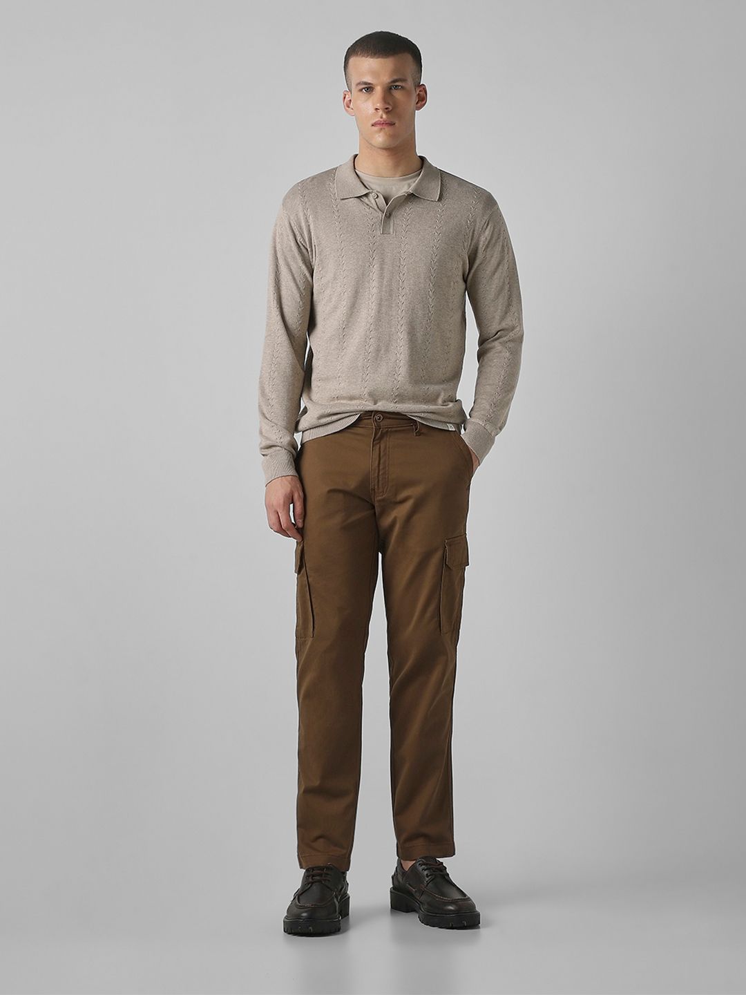 Mufti Men Solid Slim Fit Cotton Cargos Trousers