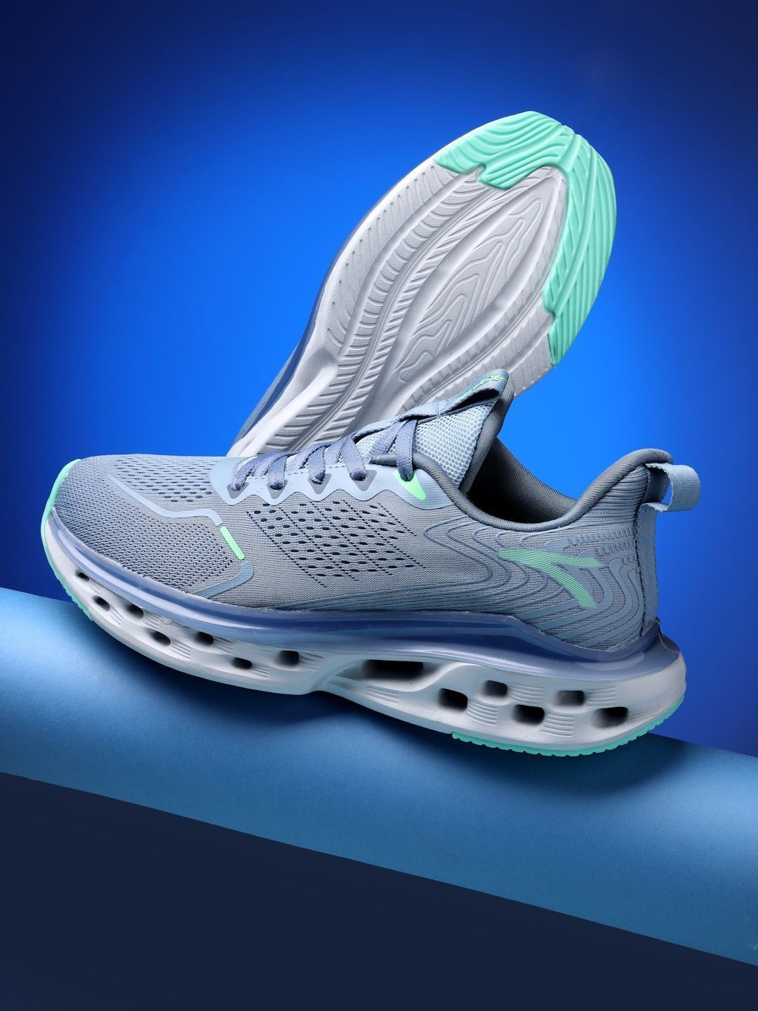 Action Men Mesh Running Non-Marking Shoes