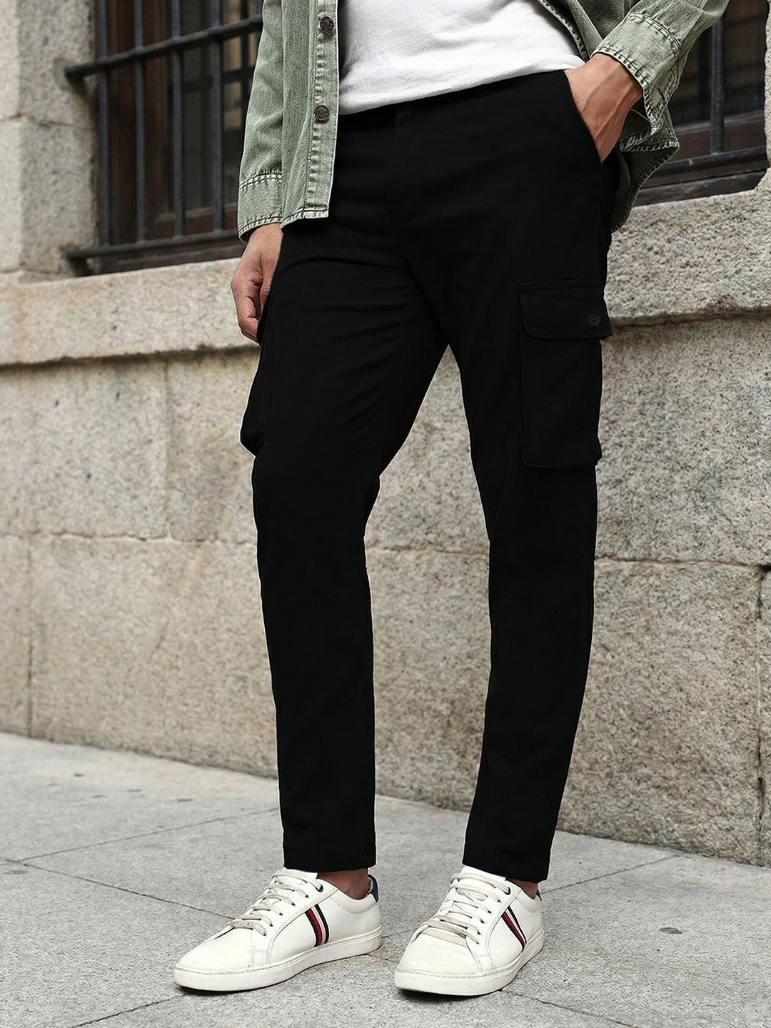 Dennis Lingo Men Tapered Fit Stretchable Cargos Trousers