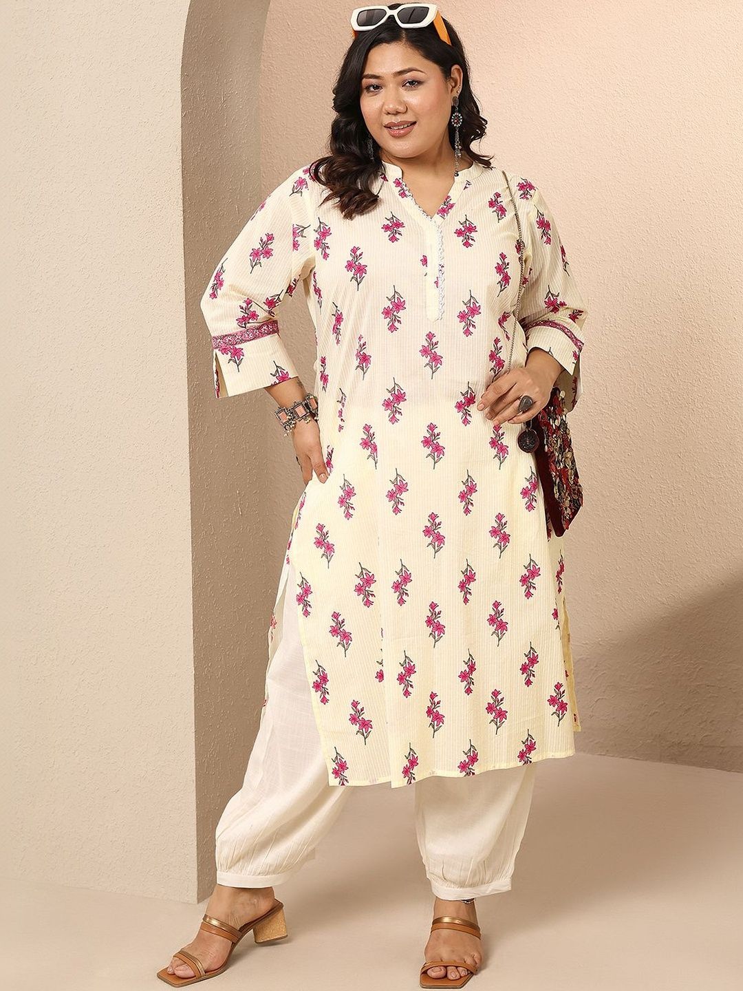Extra Love By Libas Plus Size Floral Printed Kurta