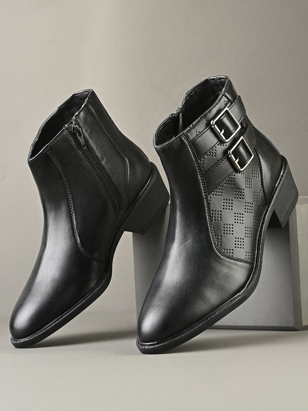 Roadster The Roadster Lifestyle Co Women Round Toe Zip -Up Boots