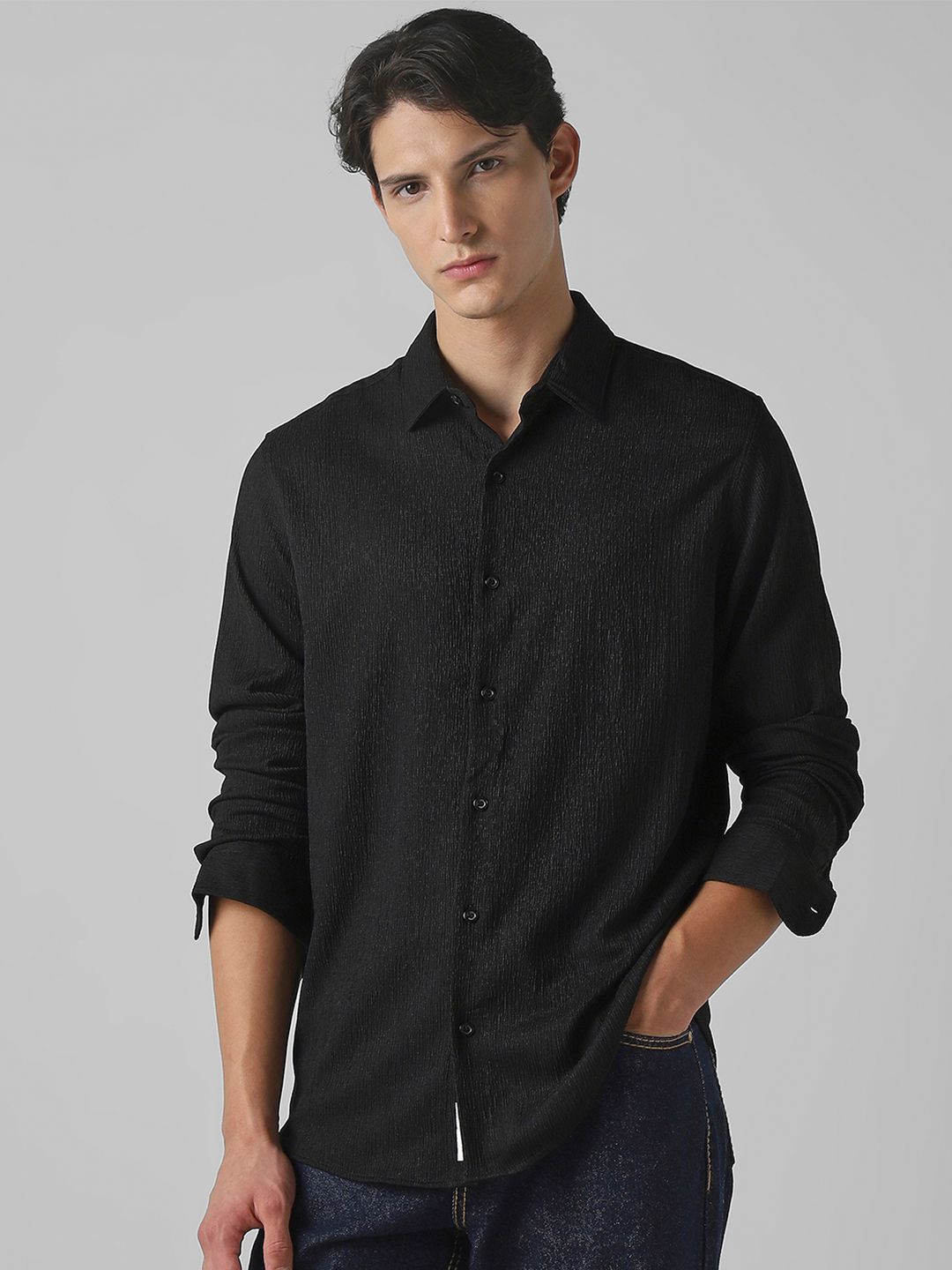 Mufti Men Cutaway Collar Textured Slim Fit Casual Shirt