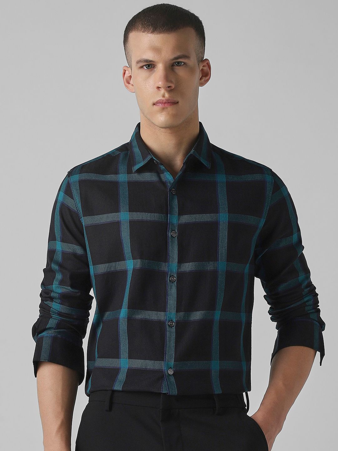 Mufti Mufti Men Slim Fit Checked Spread Collar Cotton Casual Shirt
