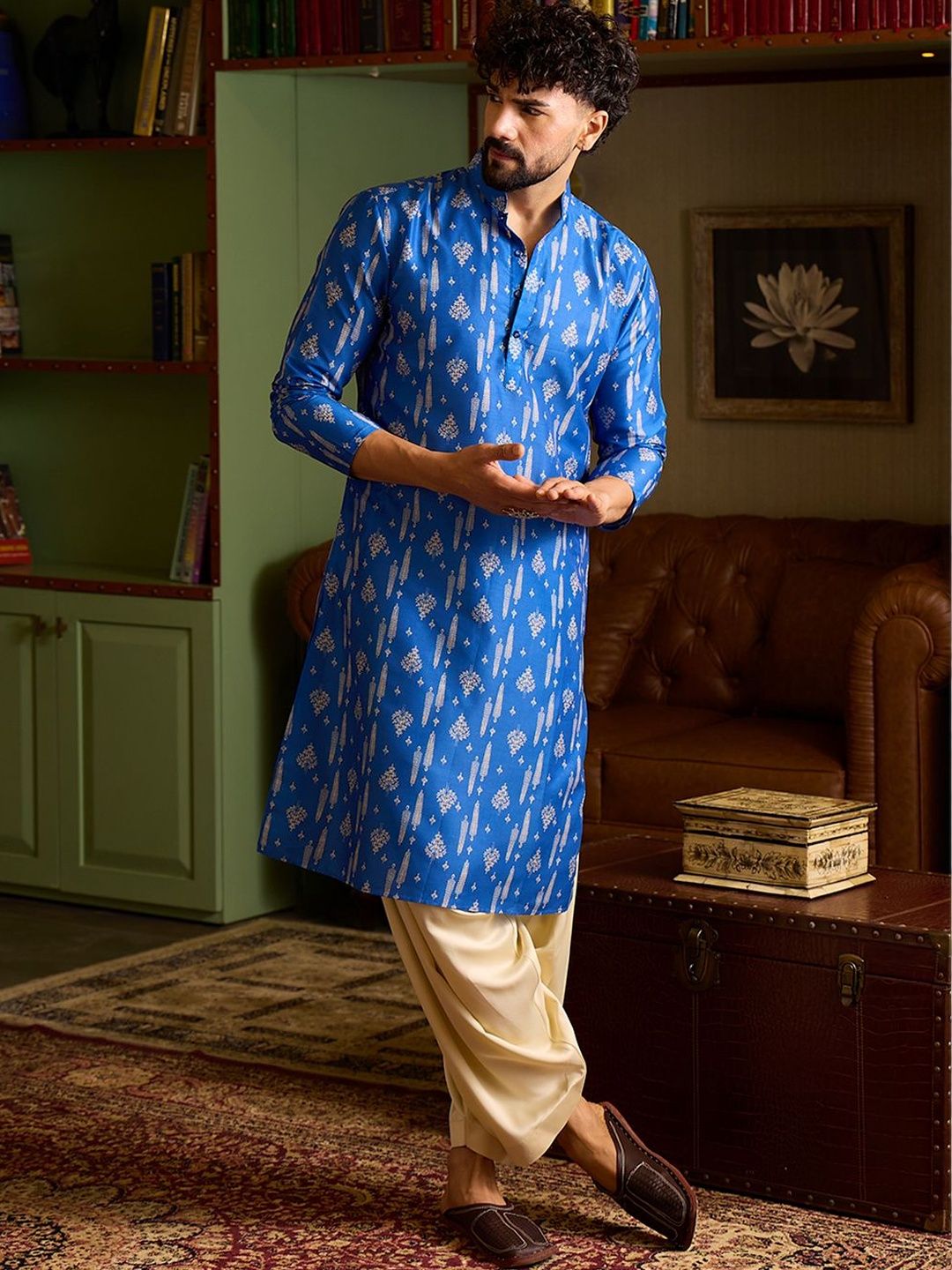 CHHAAP Silk Blend Floral Straight Knee Length Kurta