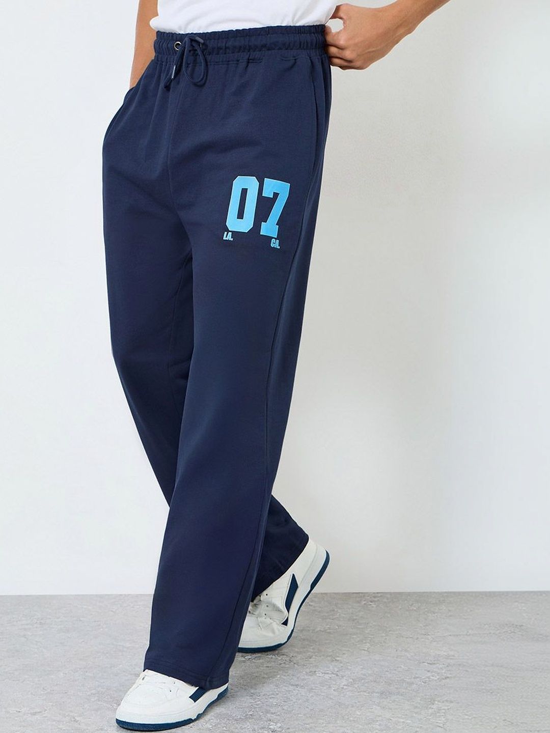 Styli Men Oversized Fit Mid-Rise Cotton Joggers