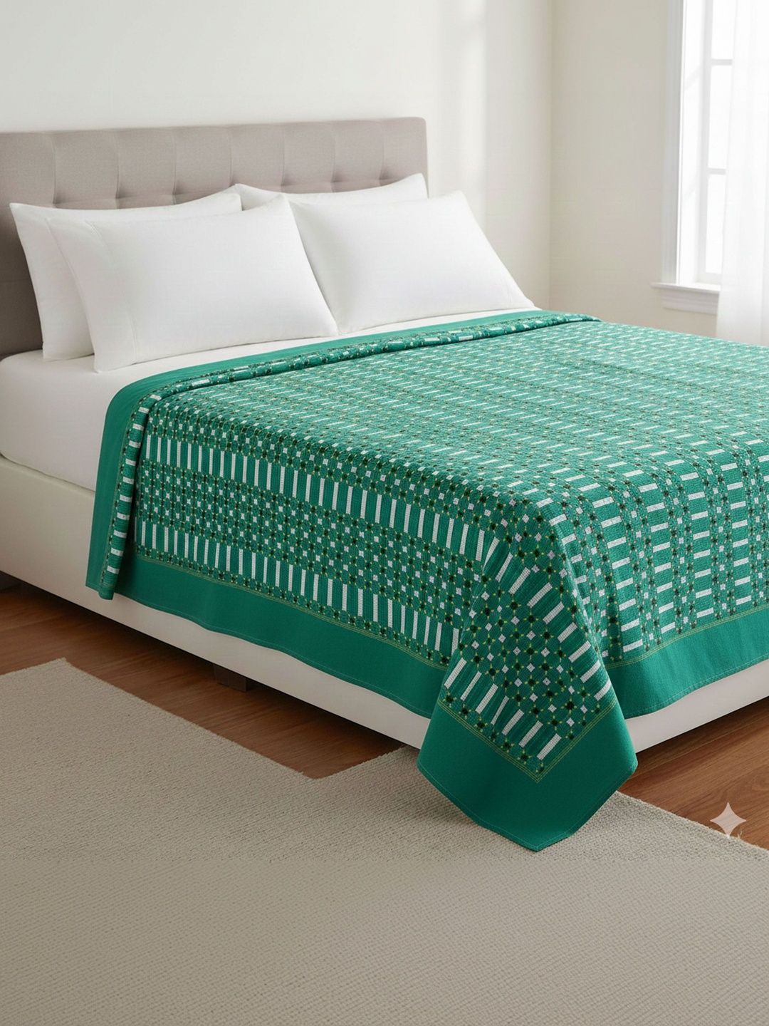 Tharunsha Elite Green & Green Geometric AC Room 300 GSM Blanket
