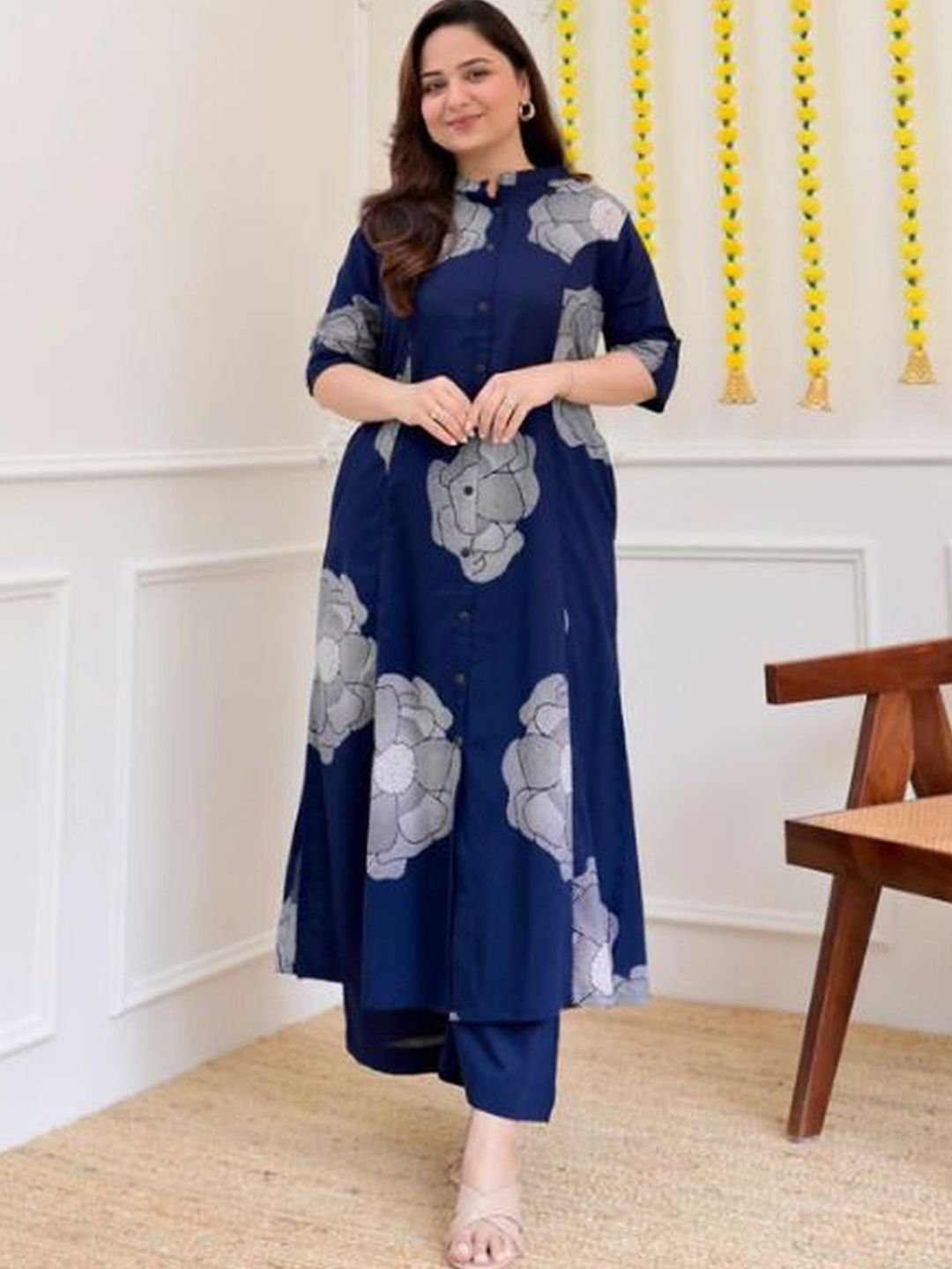 Subh LAXMI Printed Tunic & Palazzos Co-Ords Set