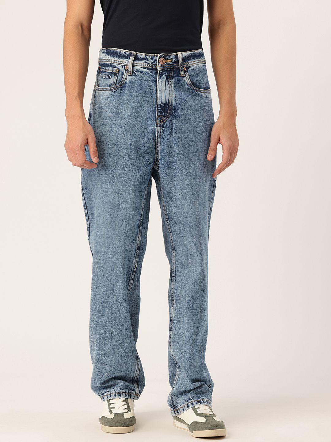 Integriti Men Smart Straight Fit Mid-Rise Light Fade Jeans