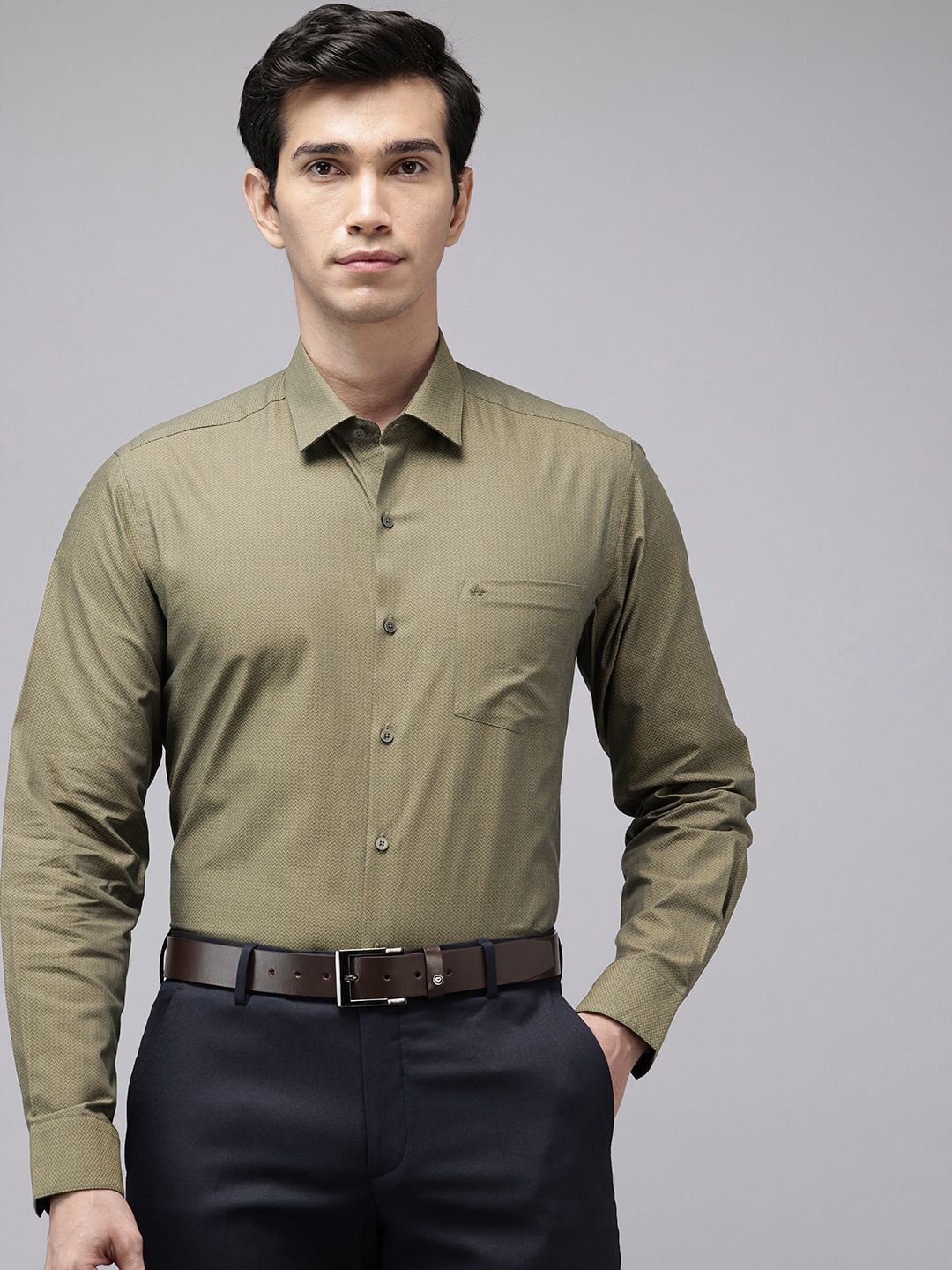 Arrow Pure Cotton Self Design Geometric Manhattan Slim Fit Formal Shirt