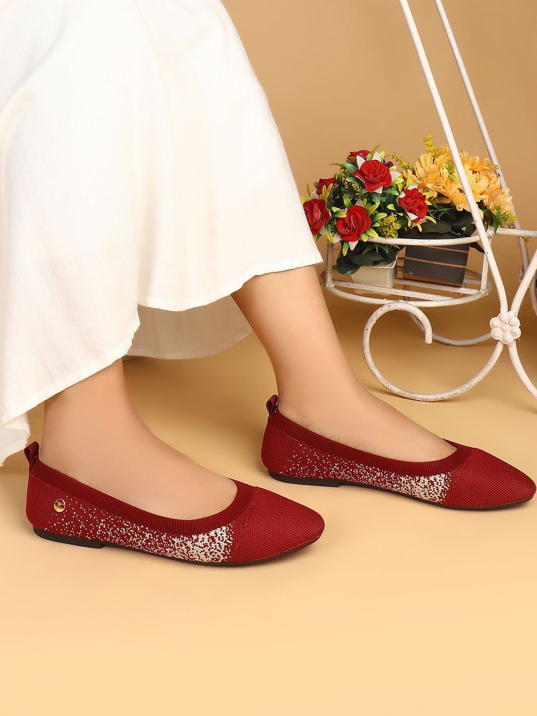 ELLE ELLE Women Printed Mojaris with Bows Ballerinas