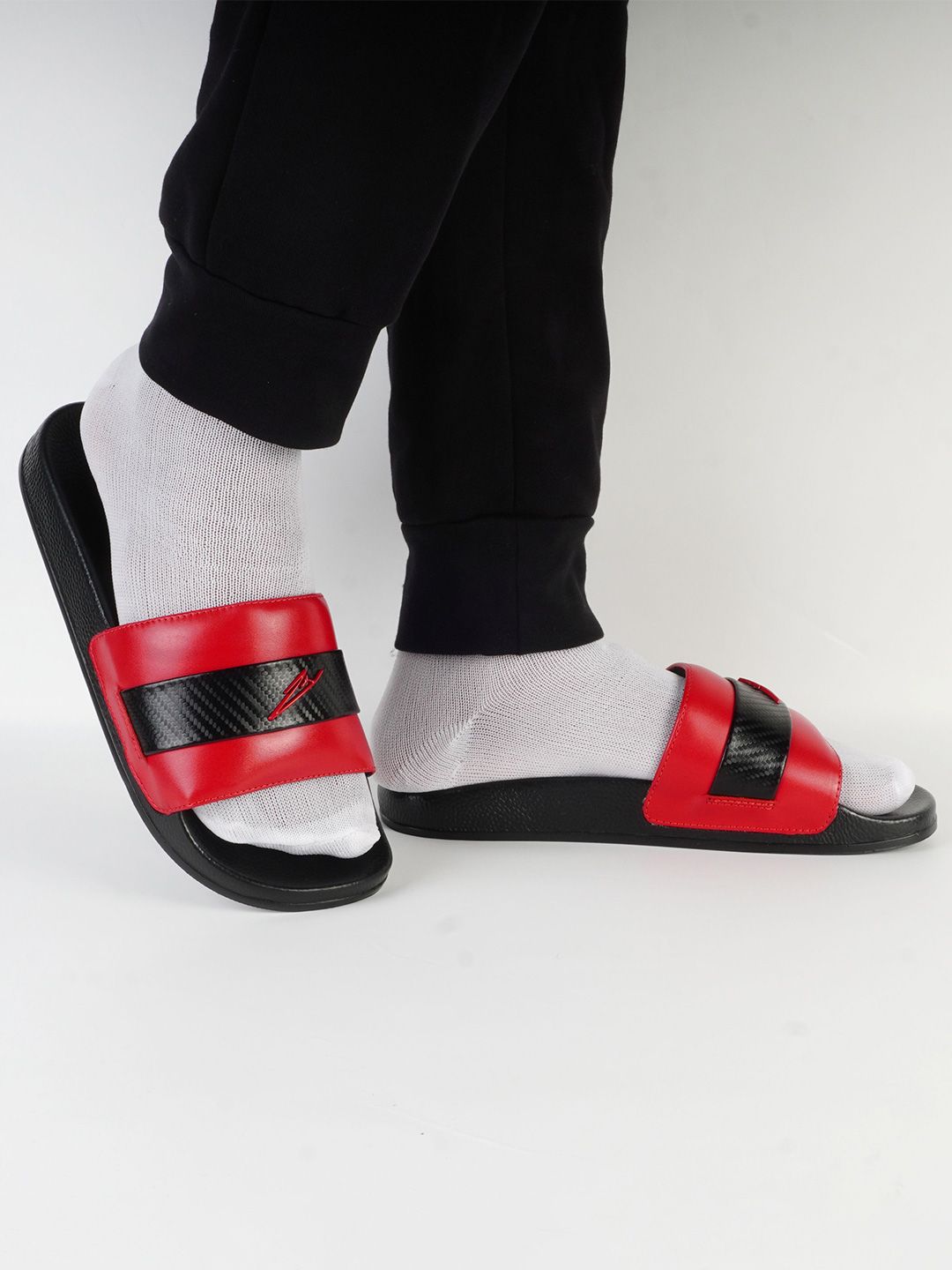 ZEESH Men Colourblocked Sliders