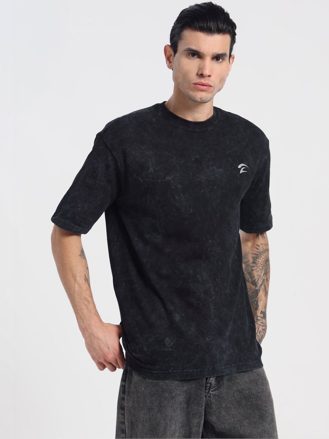 Epivu Men T-shirt