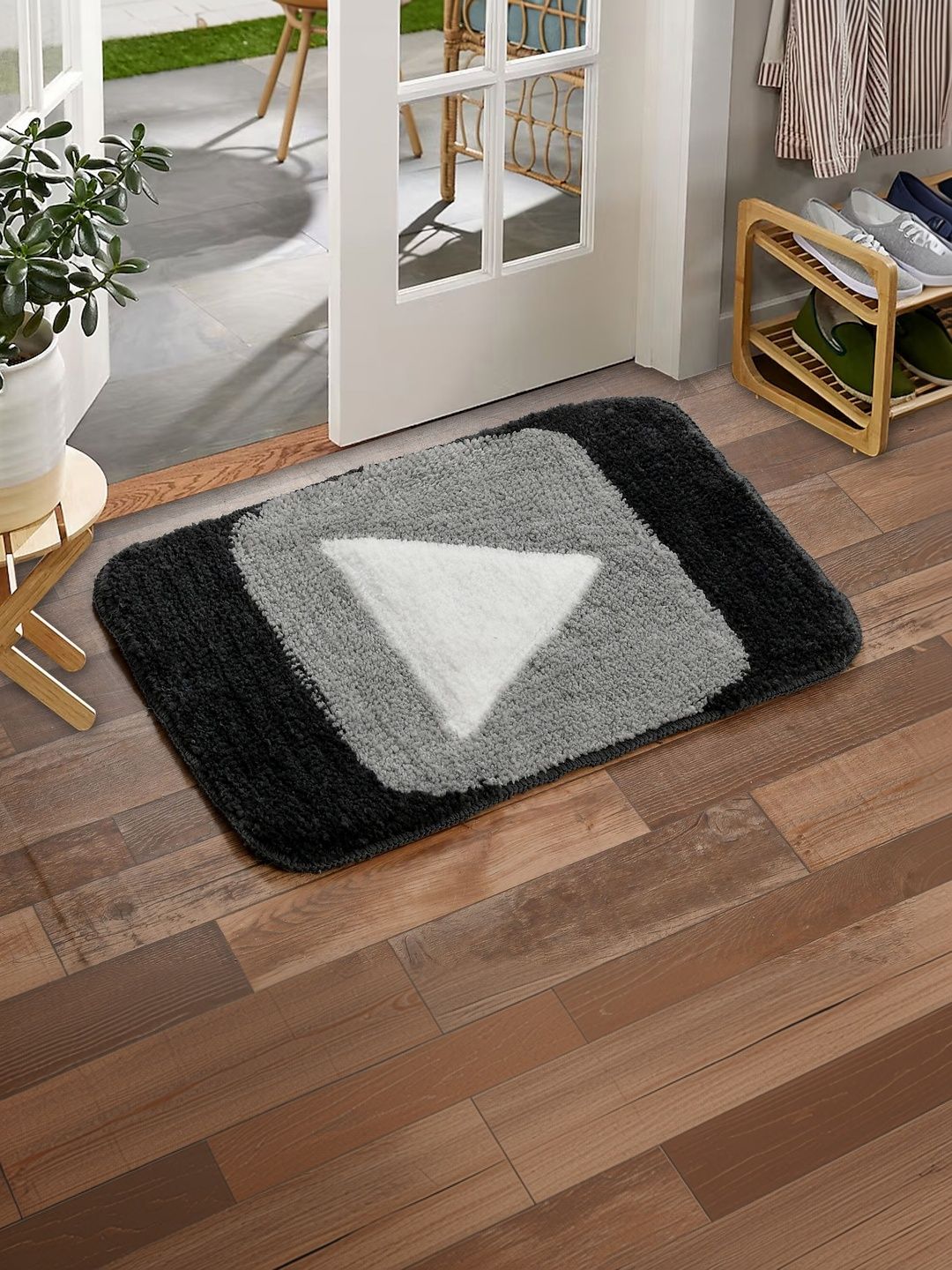 FINE TEX WORLD FINE TEX WORLD Black & Grey Self Design Anti Skid Doormats