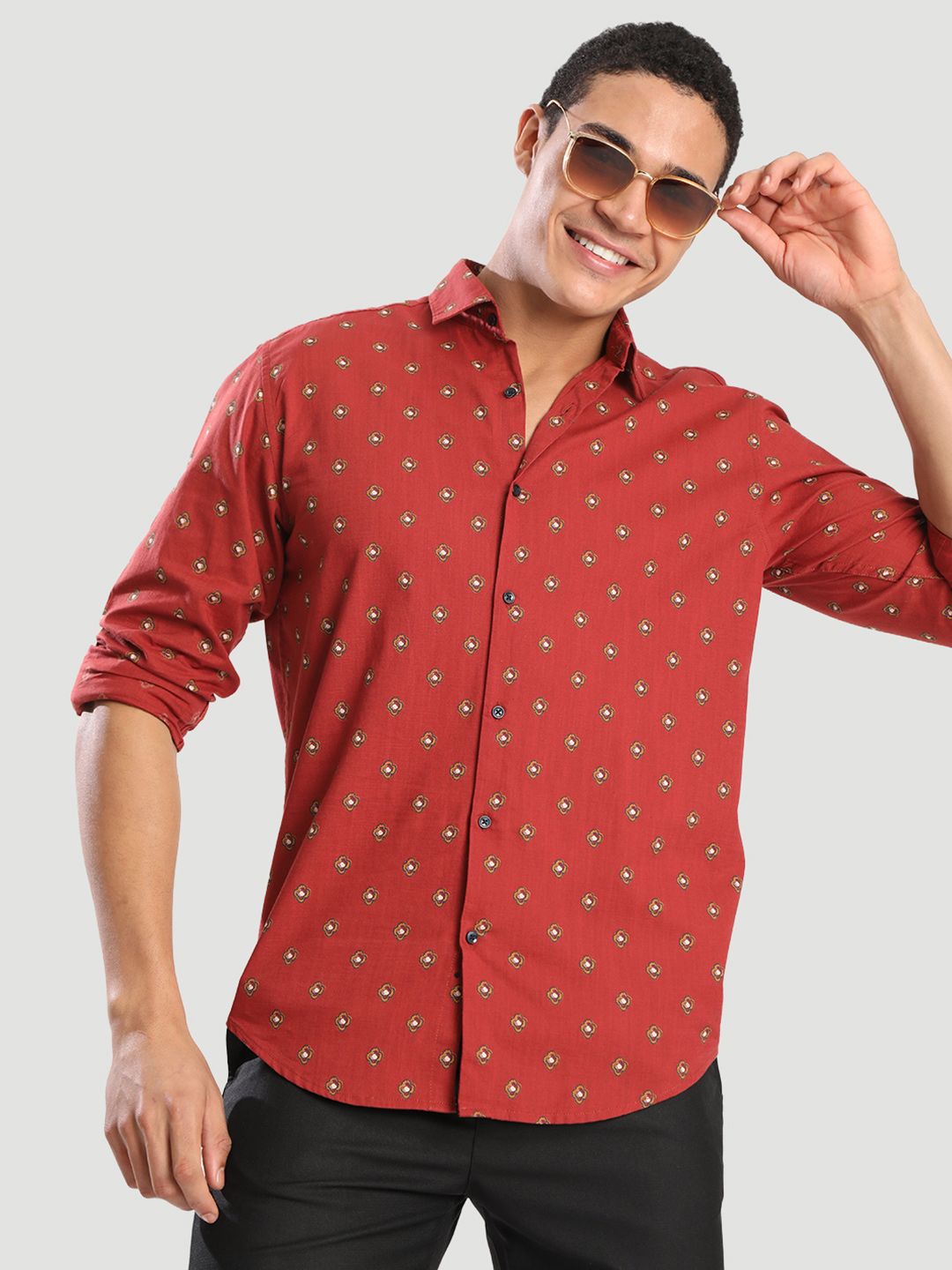 IVOC Men Regular Fit Floral Printed Casual Shirt