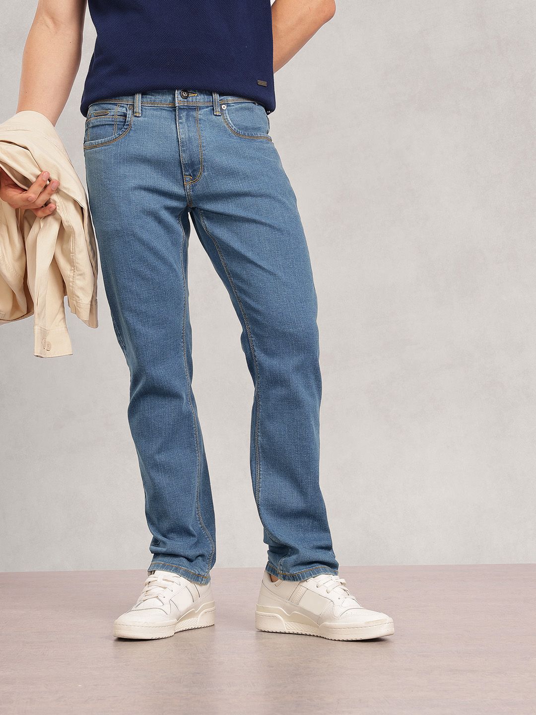 Nautica Men Straight Fit Light Fade Stretchable Jeans