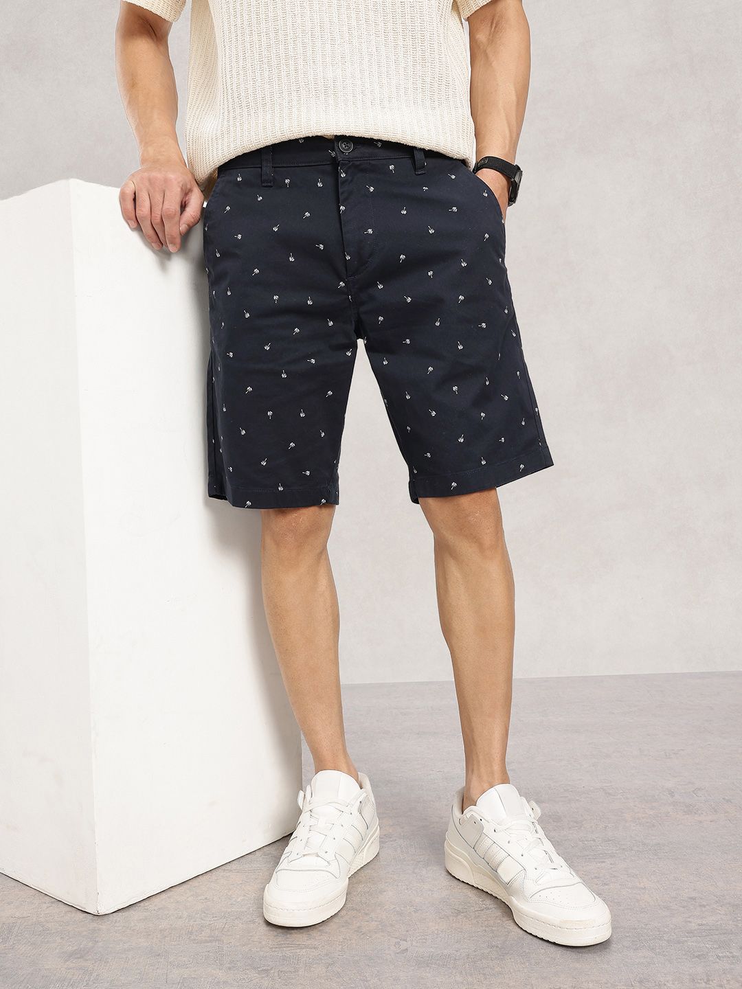 Nautica Men Tropical Printed Slim Fit Chino Shorts