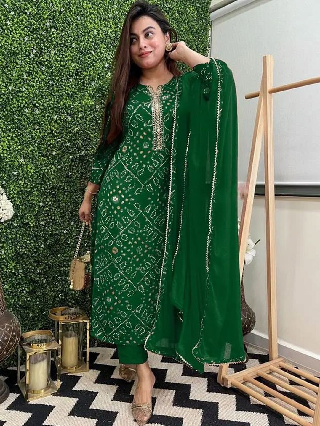 BAMSOM WEAR BAMSOM WEAR Women Ethnic Motifs Printed Regular Gotta Patti Kurta with Trousers & With Dupatta