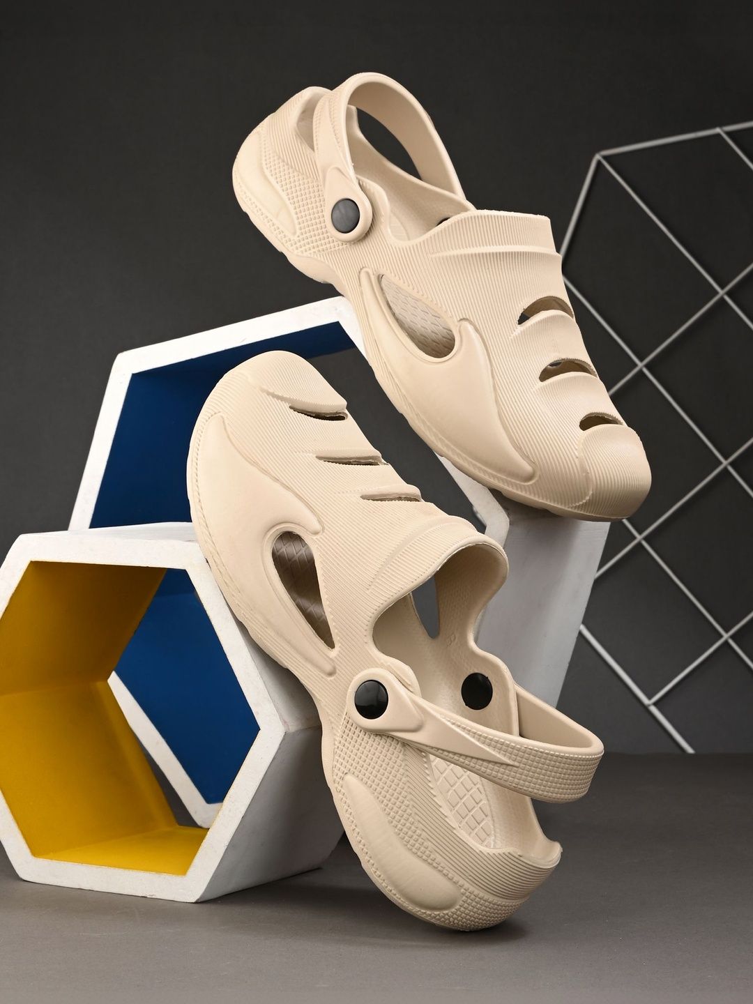 BIRDE Men Clogs