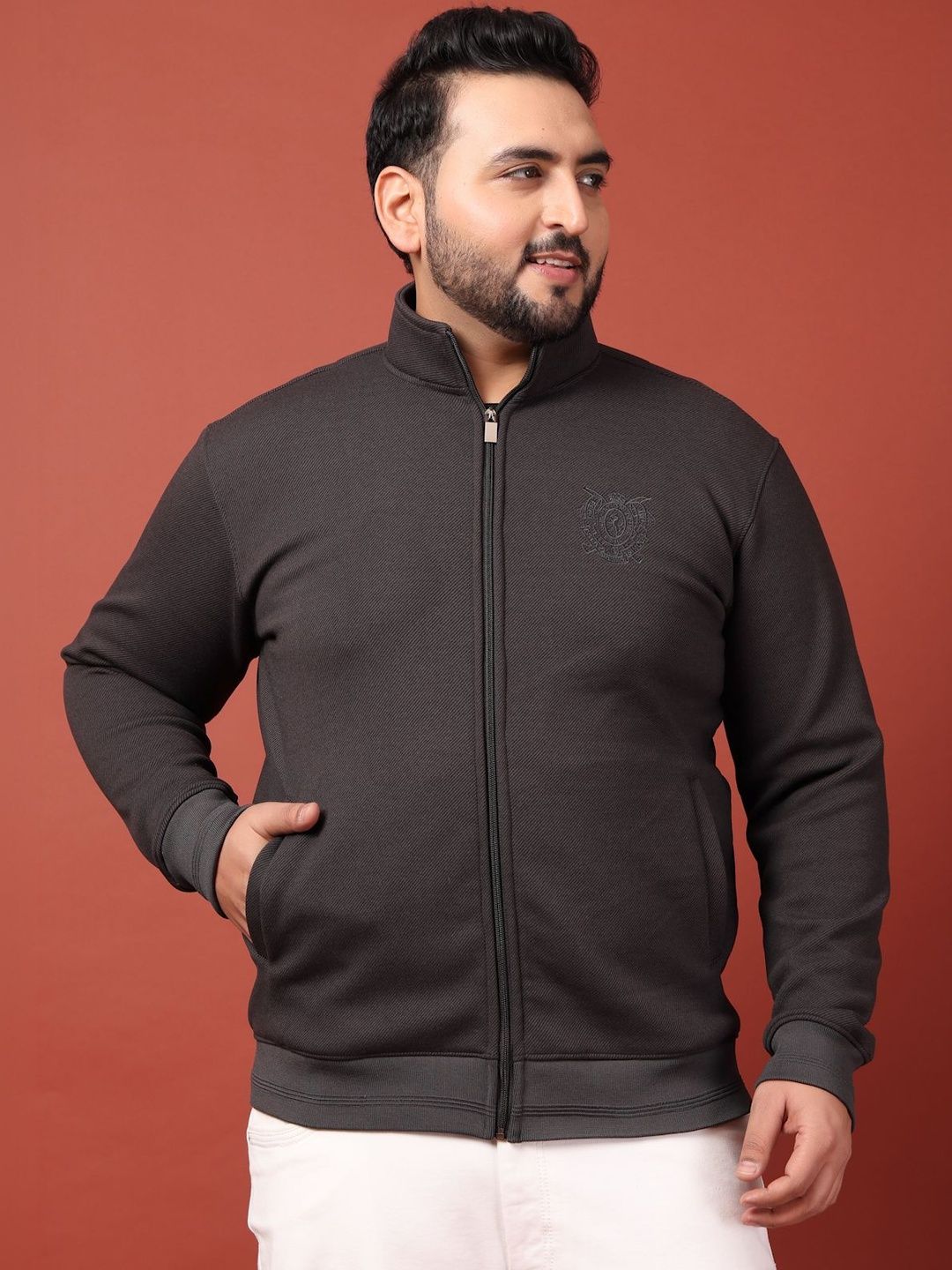 plusS Men Sporty Jacket with Embroidered