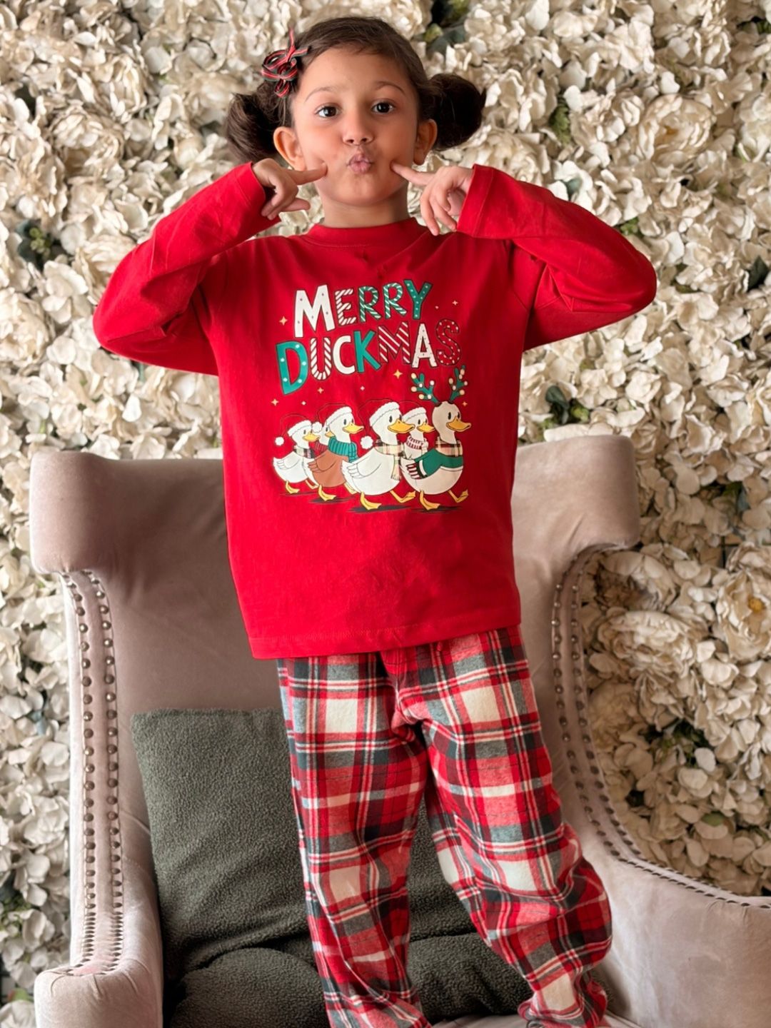 Nap Chief Kids Unisex Disney Merry Duckmas Flannel Printed Pure Cotton Night Suit