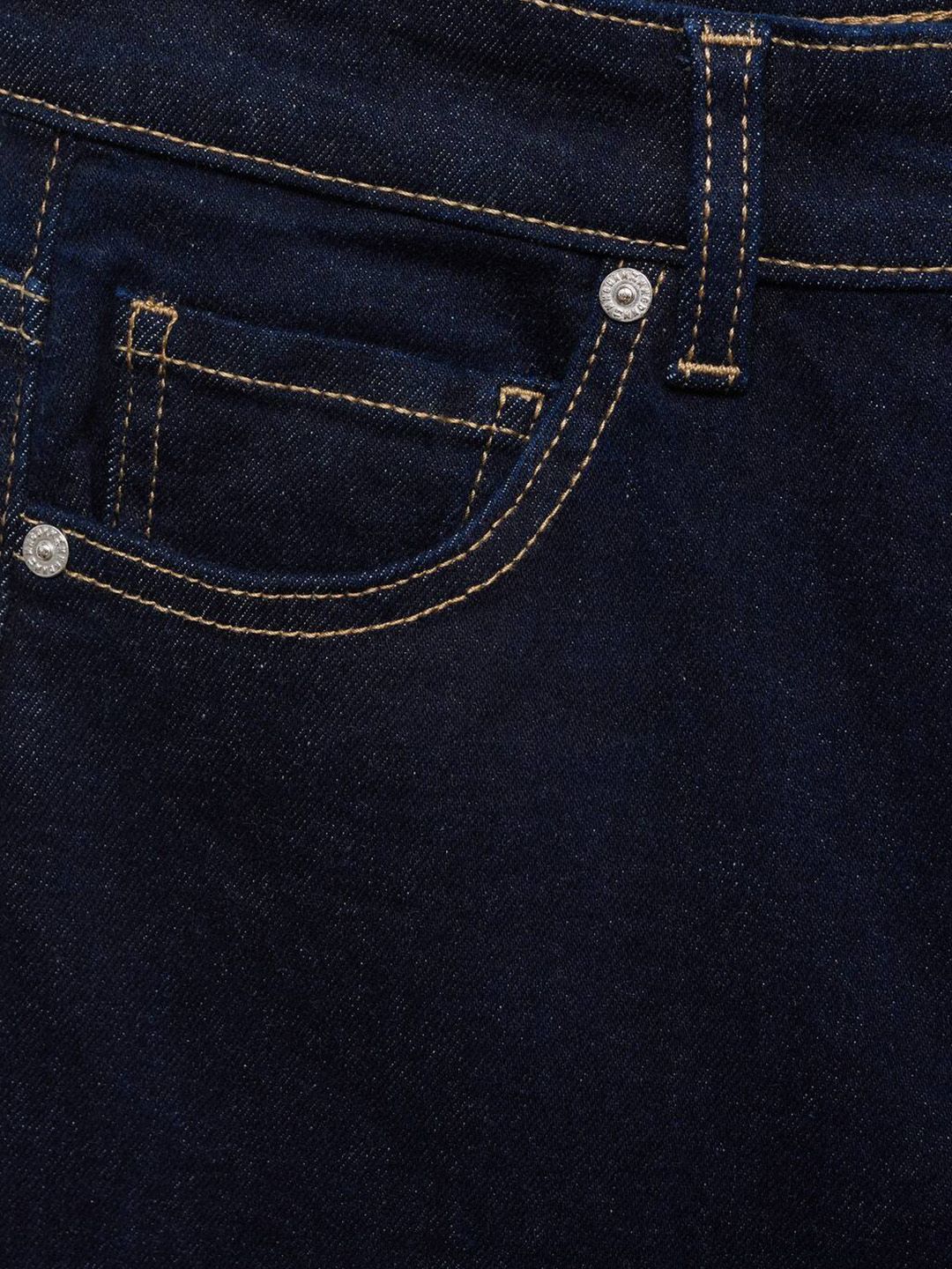 Cropped Mid-Rise Straight Fit Stretchable Jeans with Frayed Hem