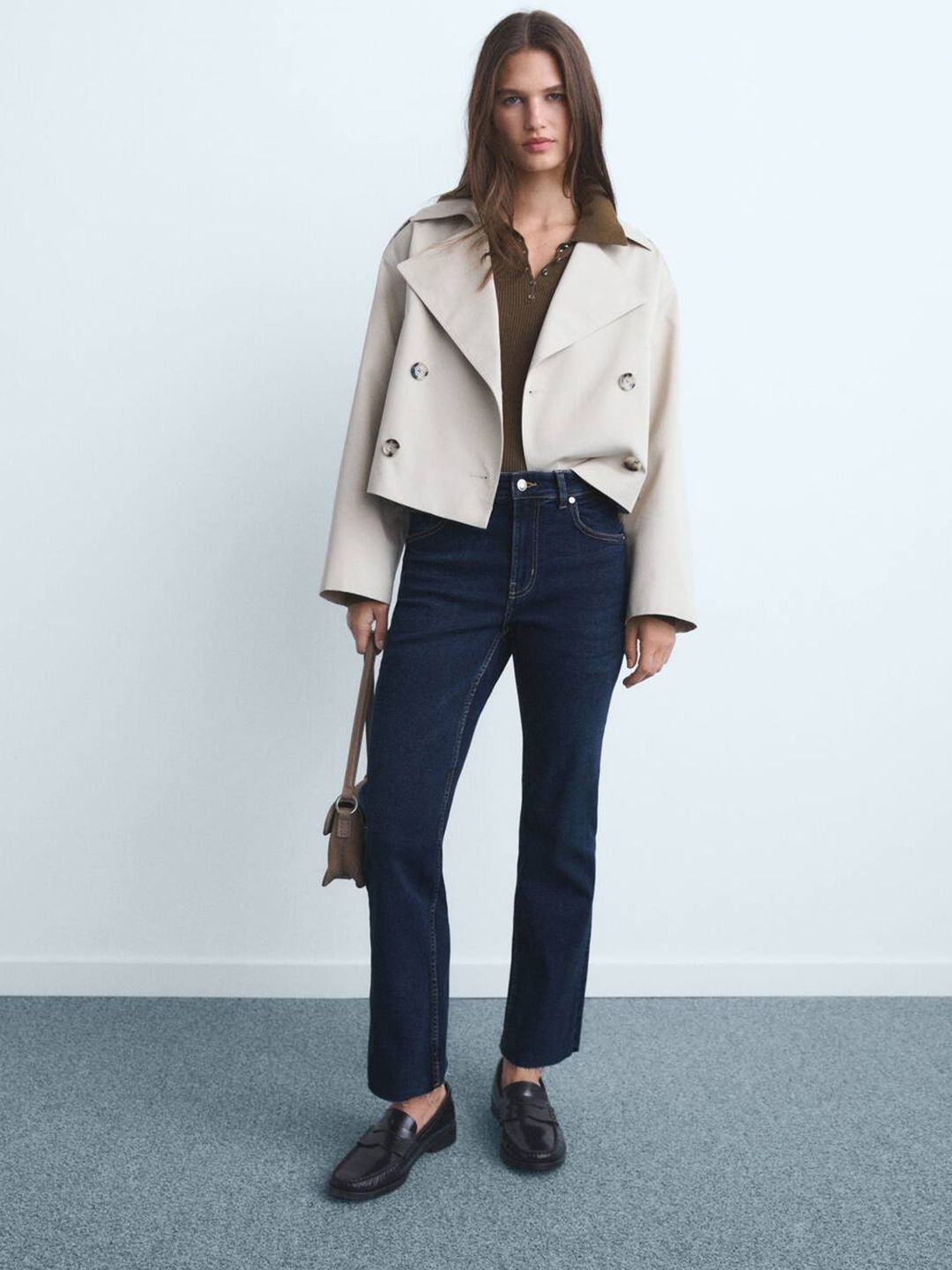 Mid-Rise Cropped Straight Fit Stretchable Jeans with Frayed Hem
