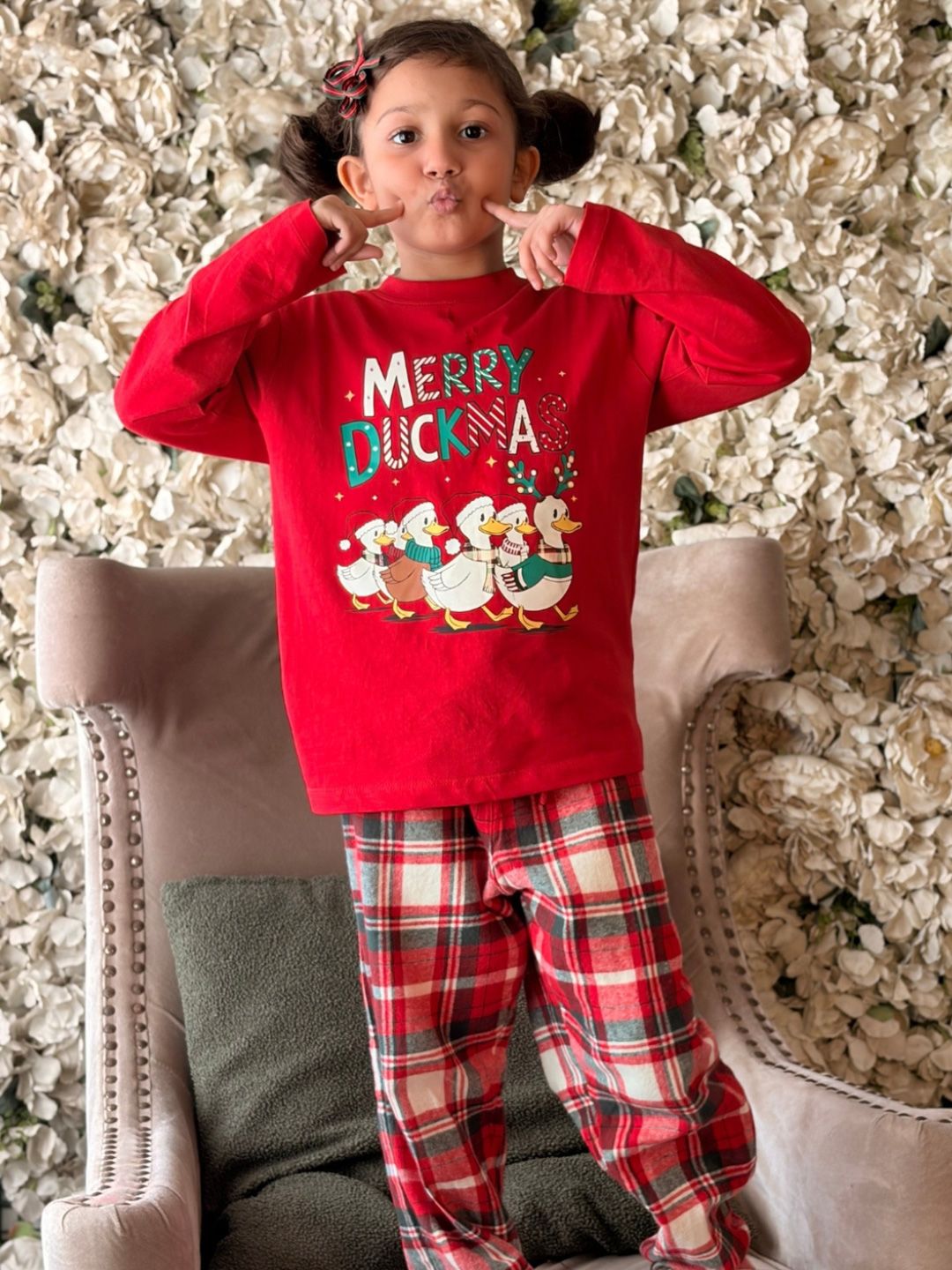 Nap Chief Kids Unisex Disney Merry Duckmas Flannel Printed Pure Cotton Night Suit