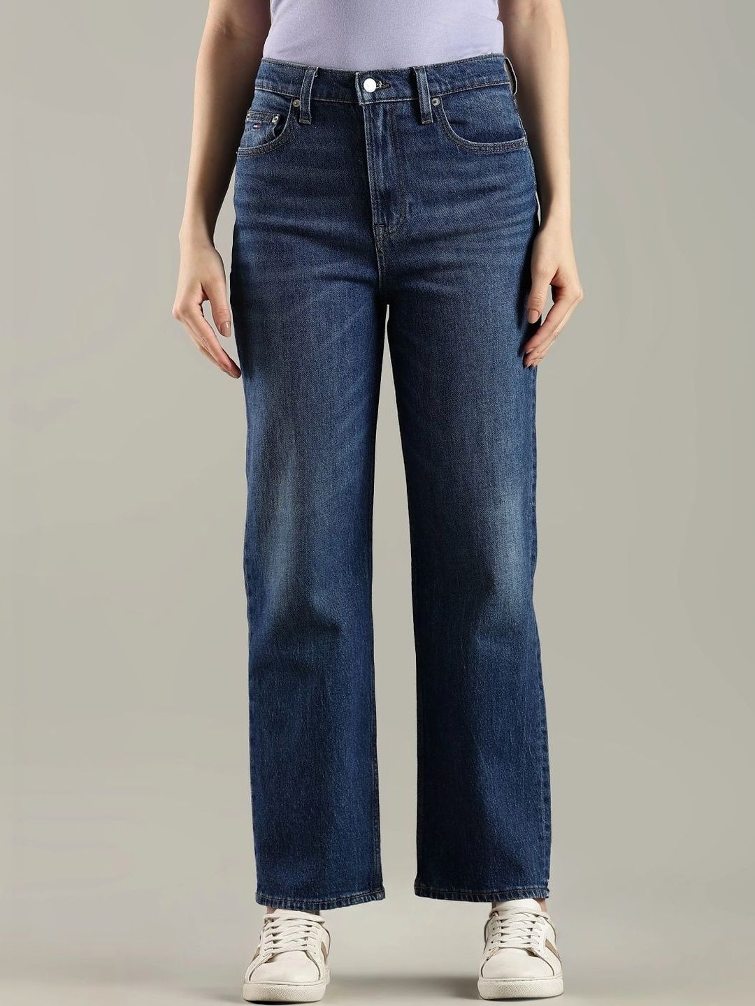 Regular Fit Mid-Rise Light Fade Jeans