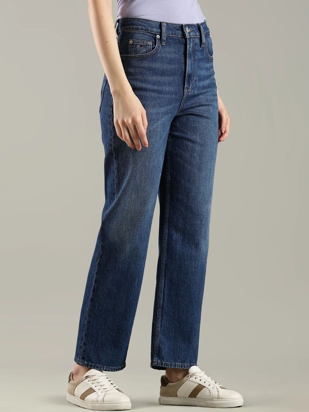 Regular Fit Mid-Rise Light Fade Jeans