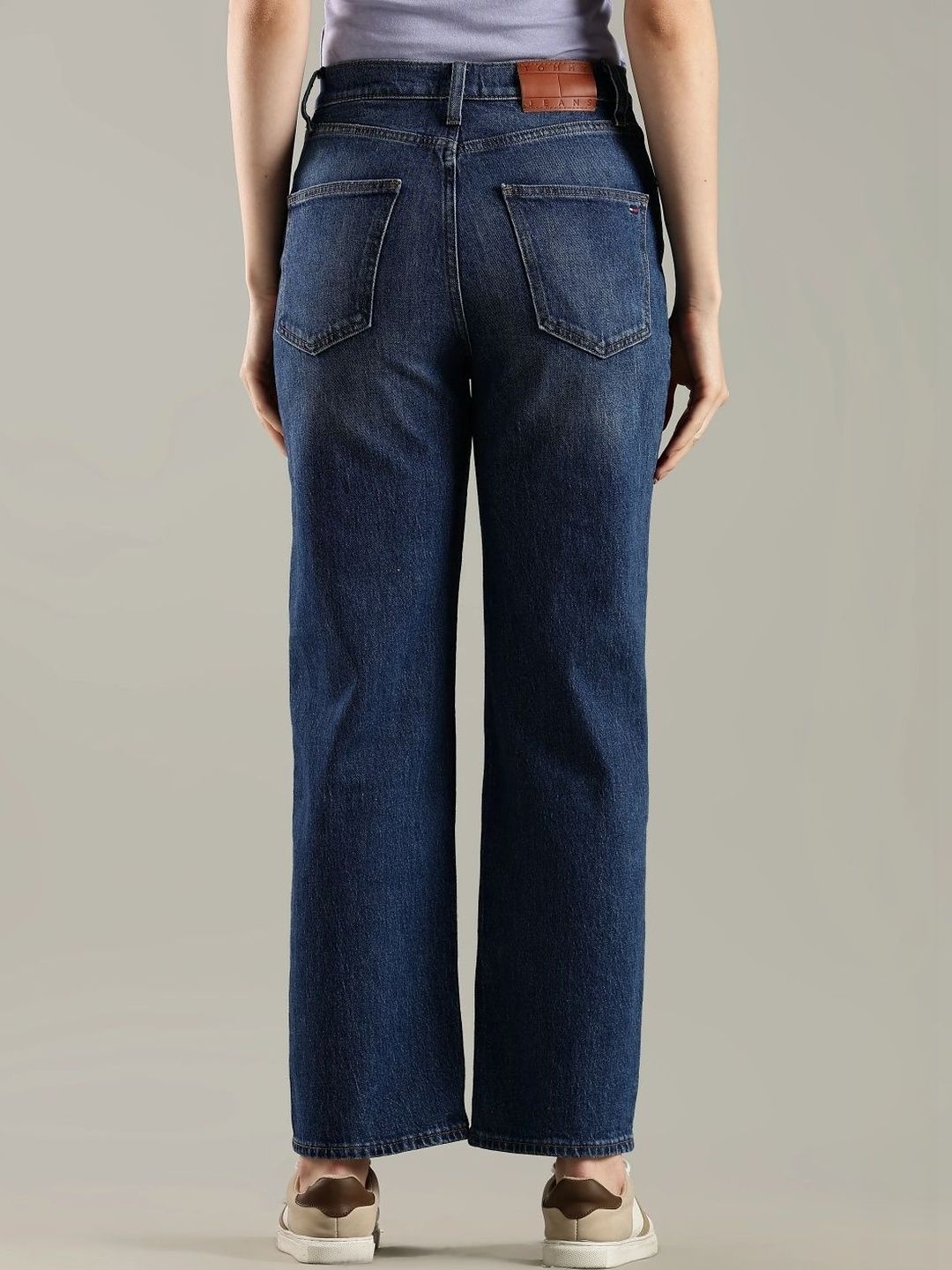 Regular Fit Mid-Rise Light Fade Jeans