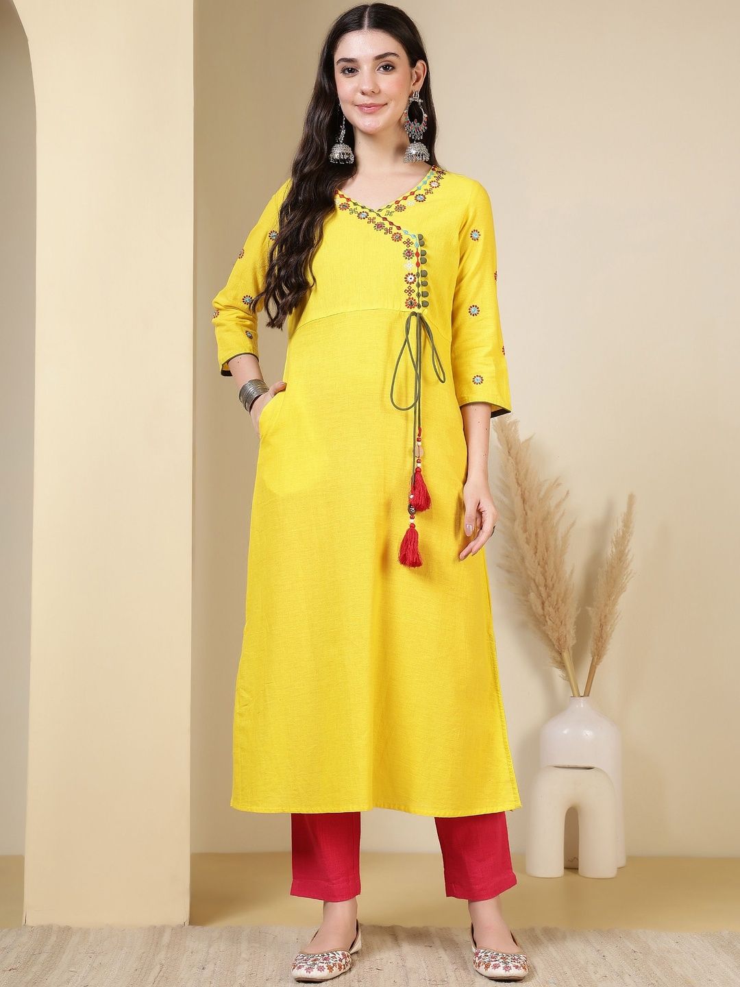 Jaipur Kurti Women Ethnic Motifs Embroidered Thread Work Kurta
