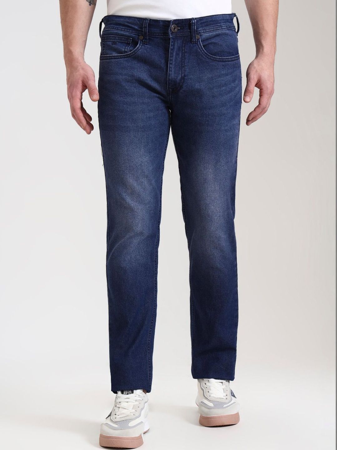 Greenfibre Men Straight Fit Mid-Rise Light Fade Jeans