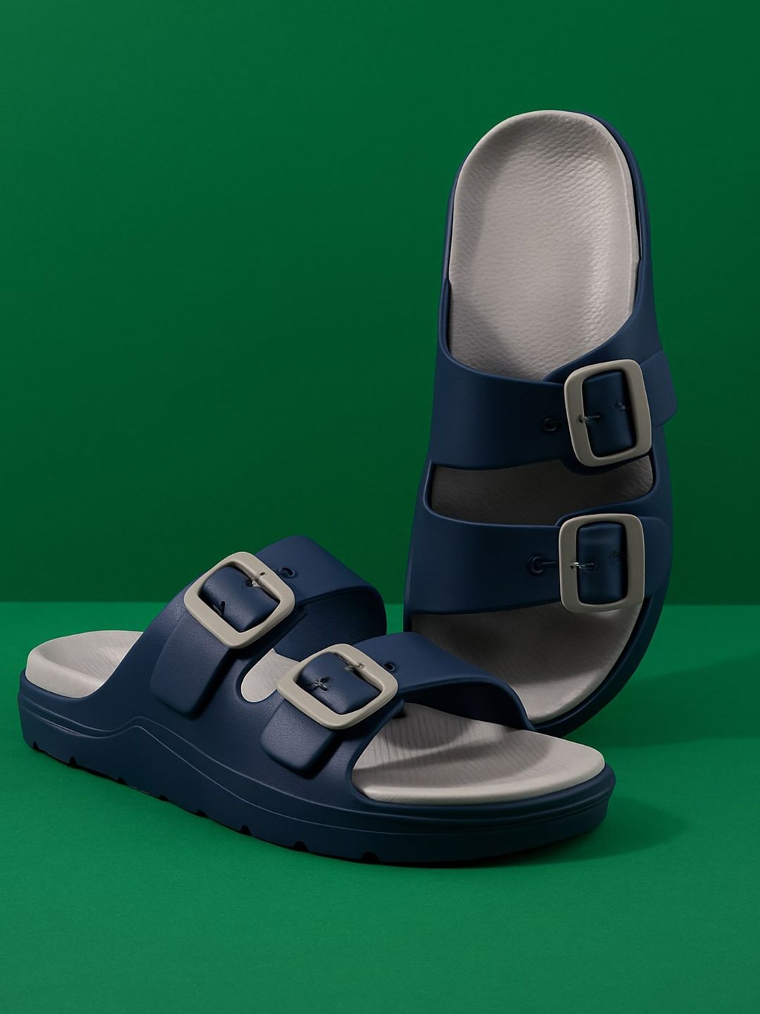 glitchez Men Solid Lightweight Sliders