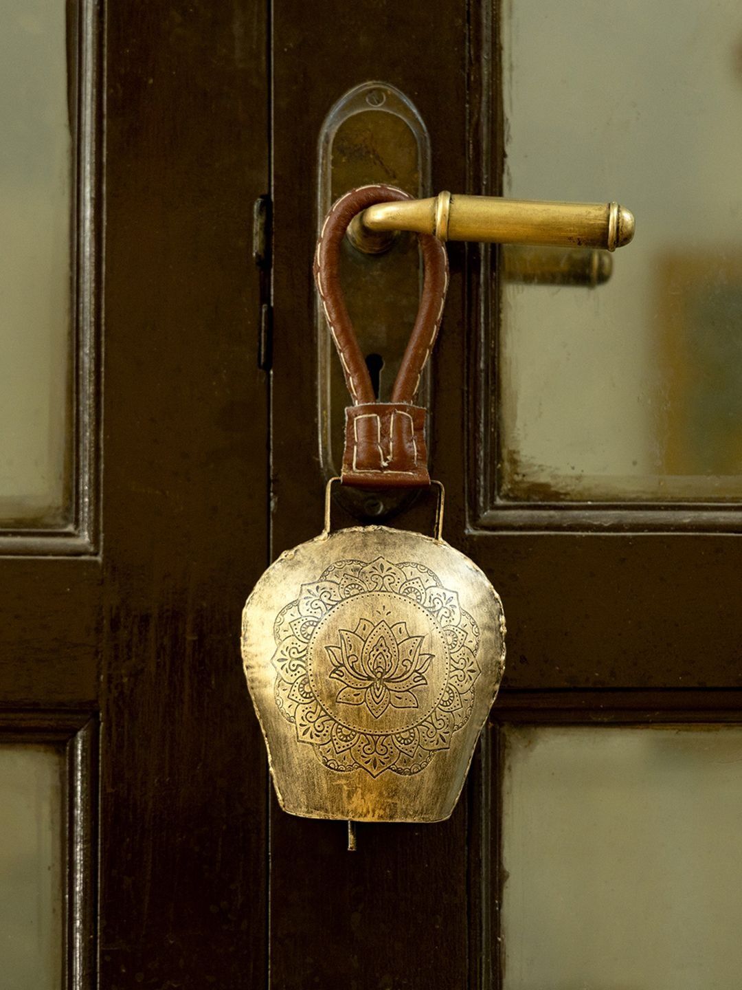 DULI Brown Embossed Lotus Design Hanging Windchimes