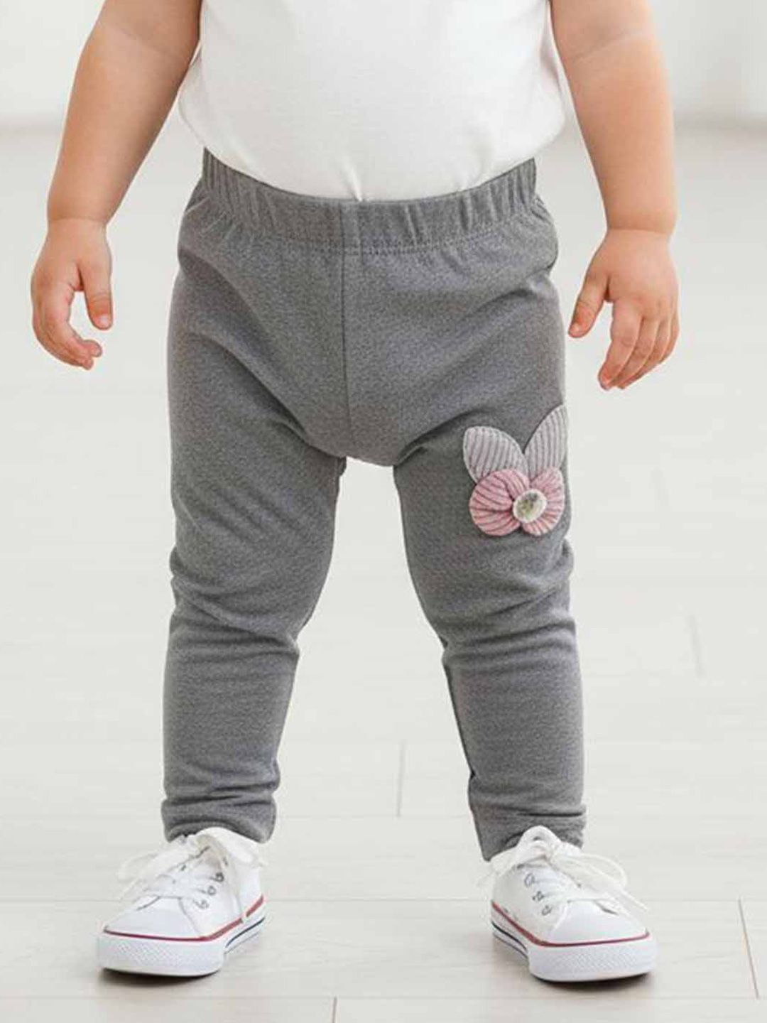 Xsole Girls Solid Applique Regular Fit Regular Trousers