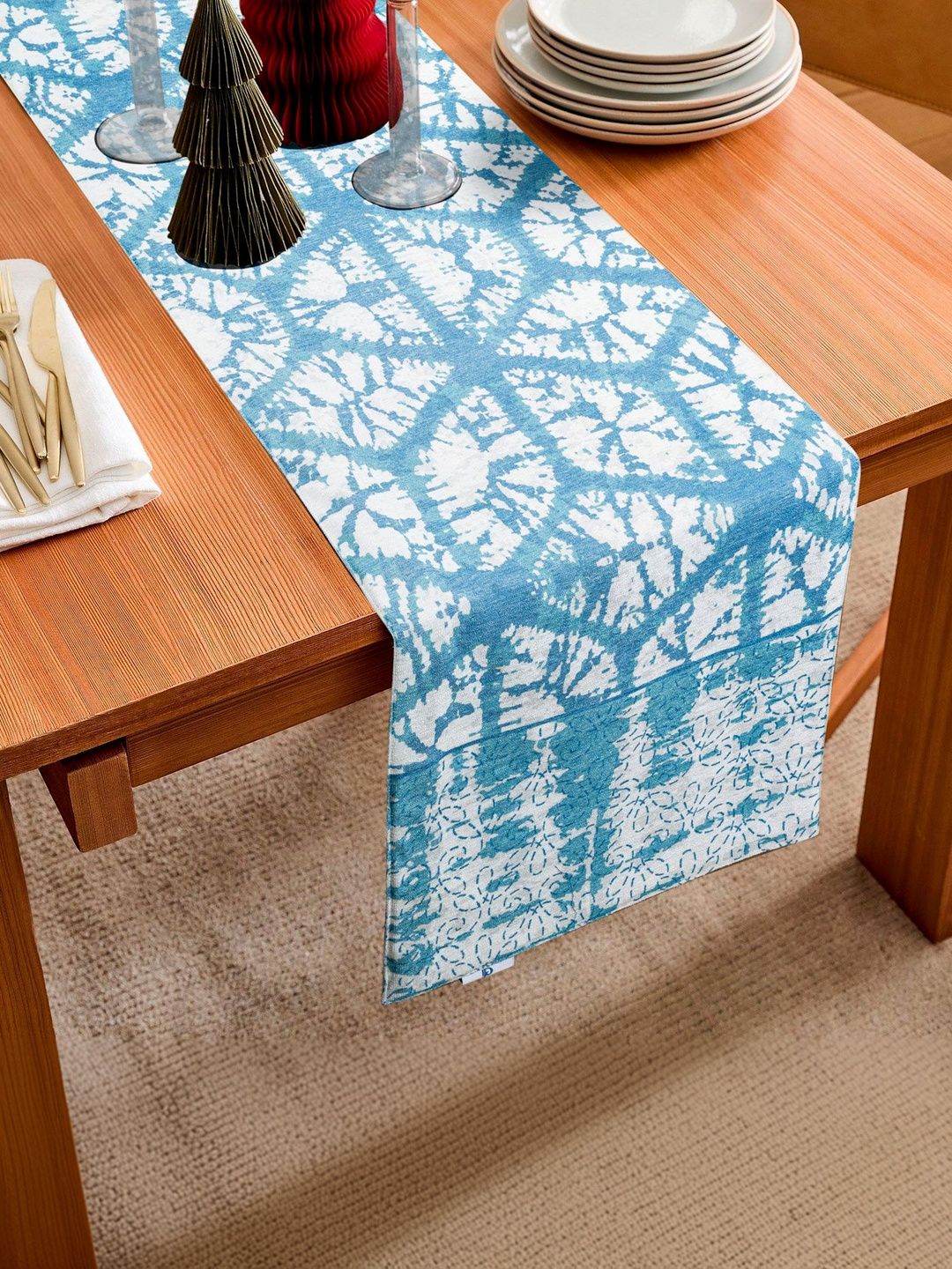 PLIVANA Blue & White Abstract Printed Dining Table Runner