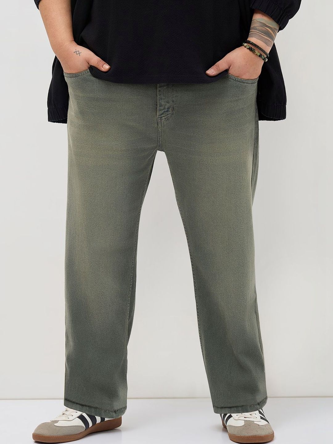 Urbano Plus Men Regular Fit Mid-Rise Heavy Fade Stretchable Jeans