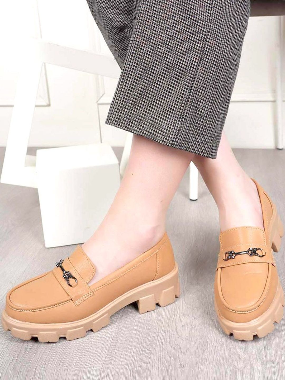 DressBerry Women Loafers