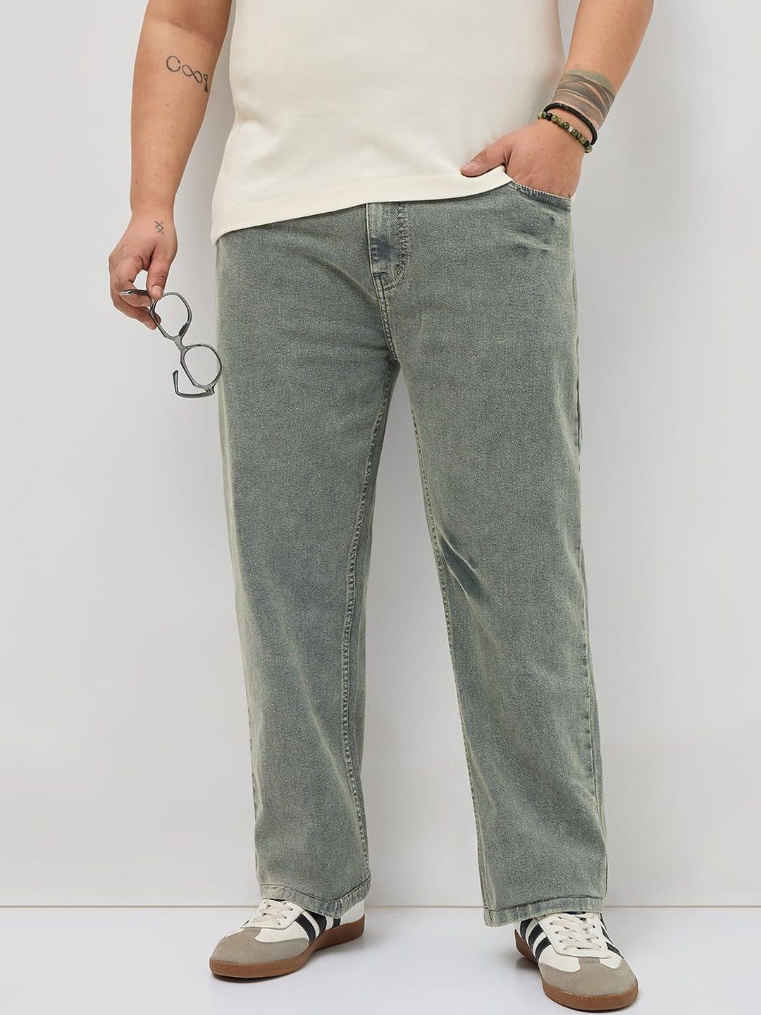 Urbano Plus Men Regular Fit Mid-Rise Heavy Fade Stretchable Jeans