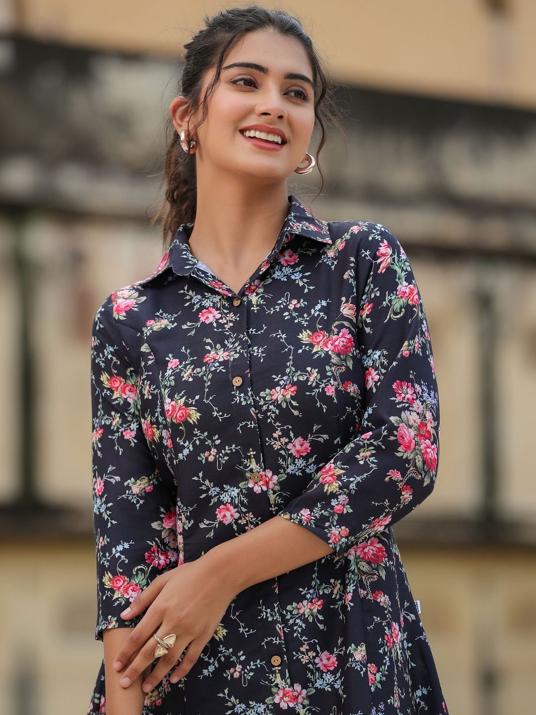 SZN Women Navy Blue Floral Printed Tunic with Trousers
