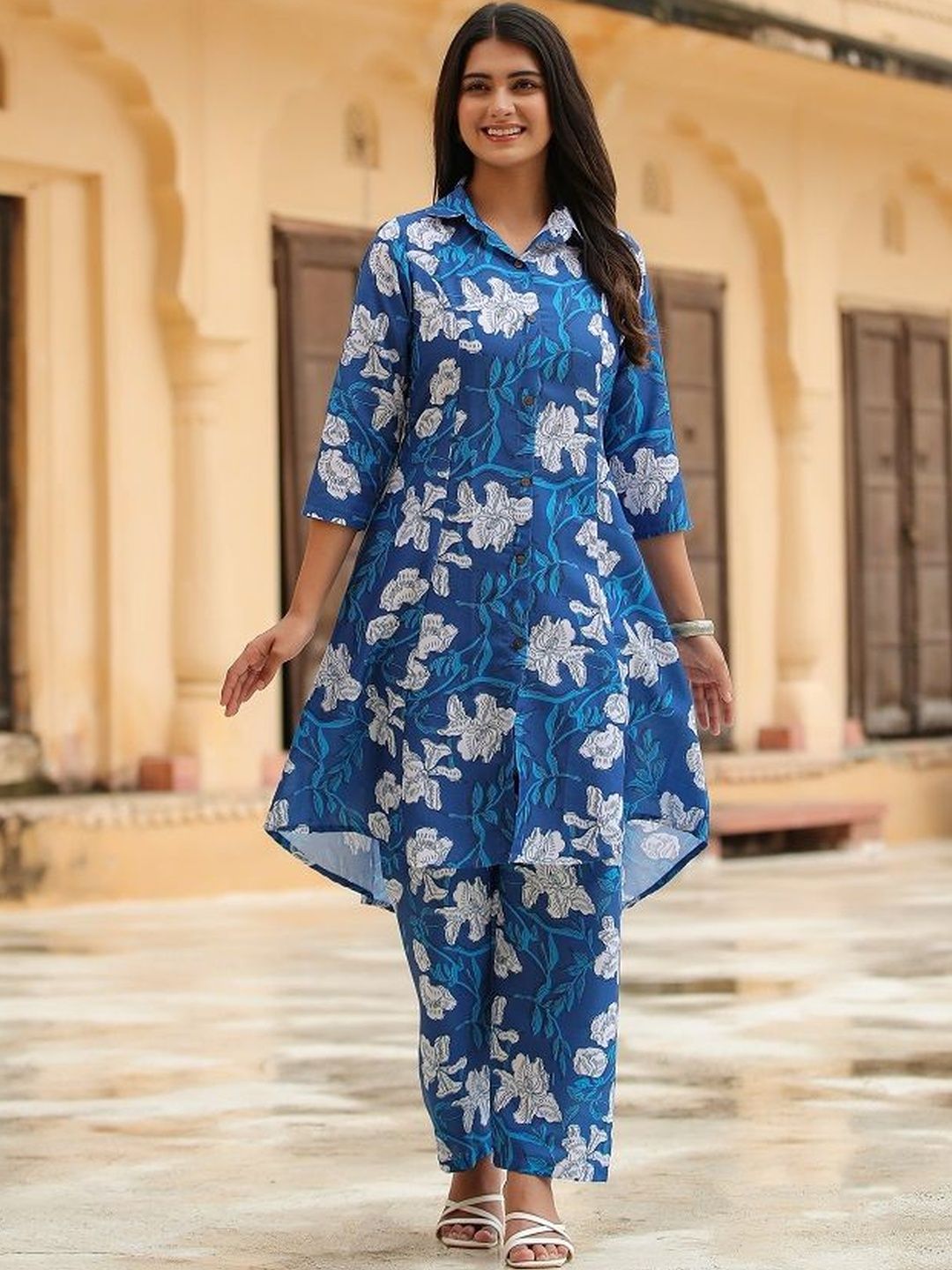 SZN Women Blue Printed Tunic and Trousers Set