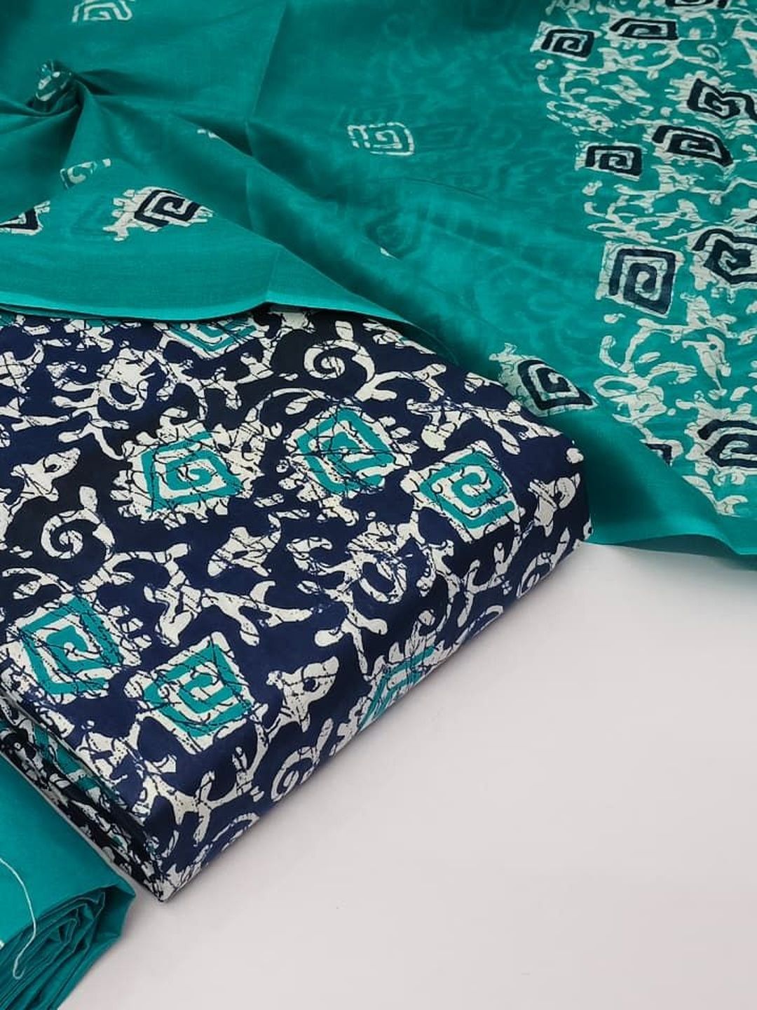 Keshar Printed Pure Cotton Unstitched Dress Material