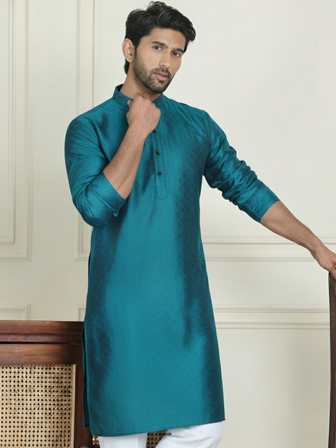 HERE&NOW Men Embroidered Thread Work Handloom Kurta